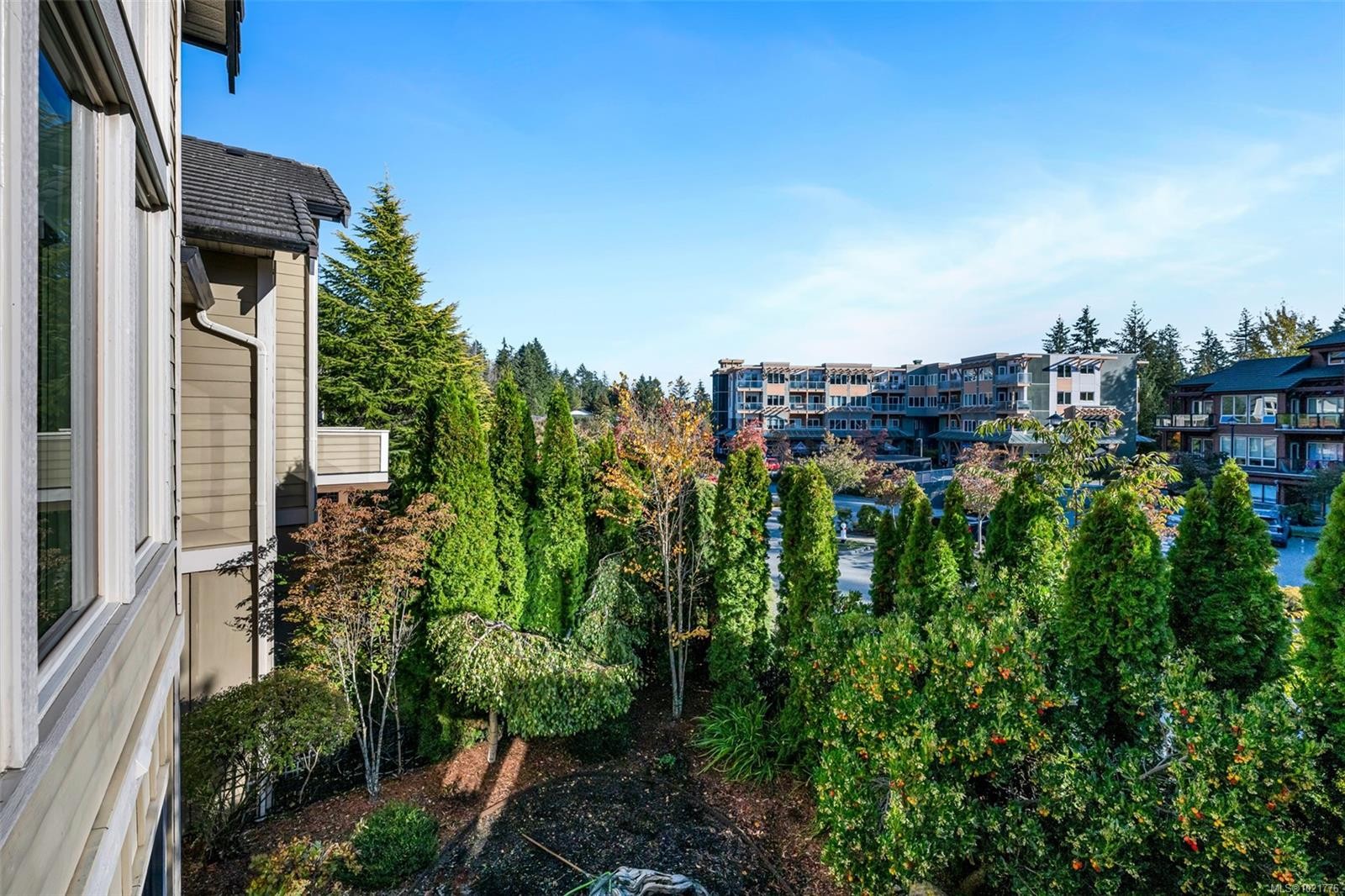 1-630 Brookside Rd, Colwood, BC
