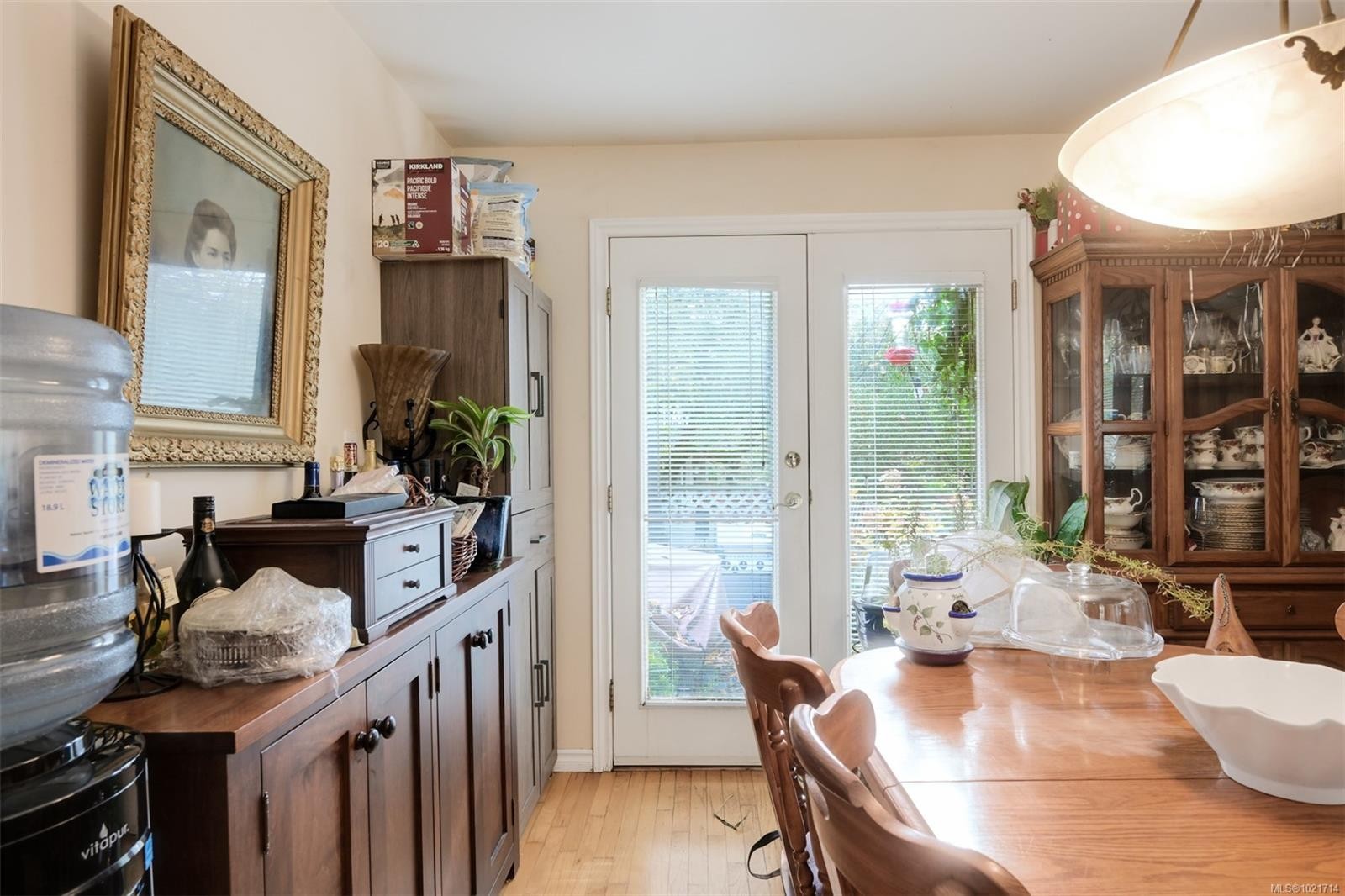 1975 Highland Rd, View Royal, BC