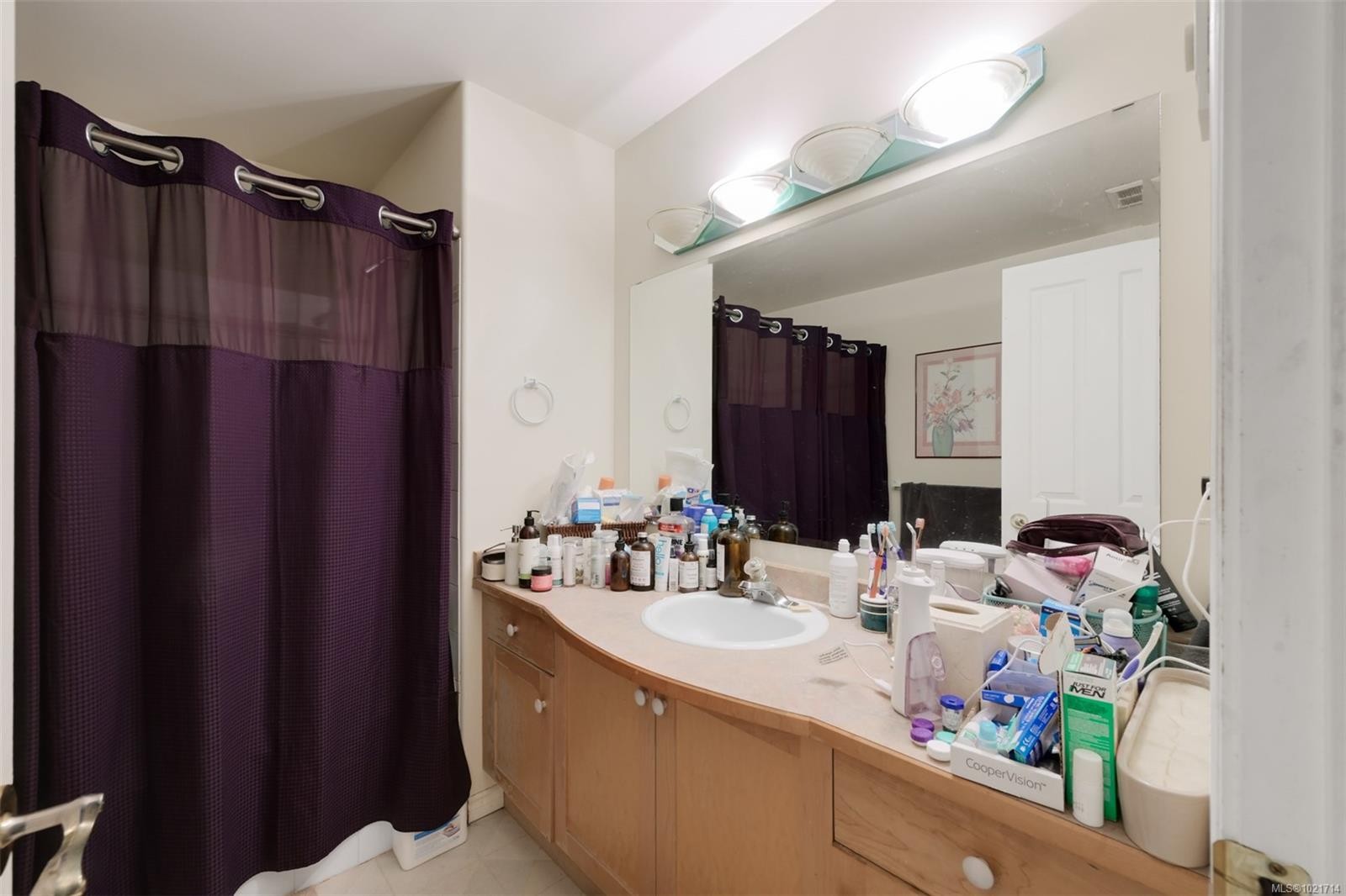 1975 Highland Rd, View Royal, BC