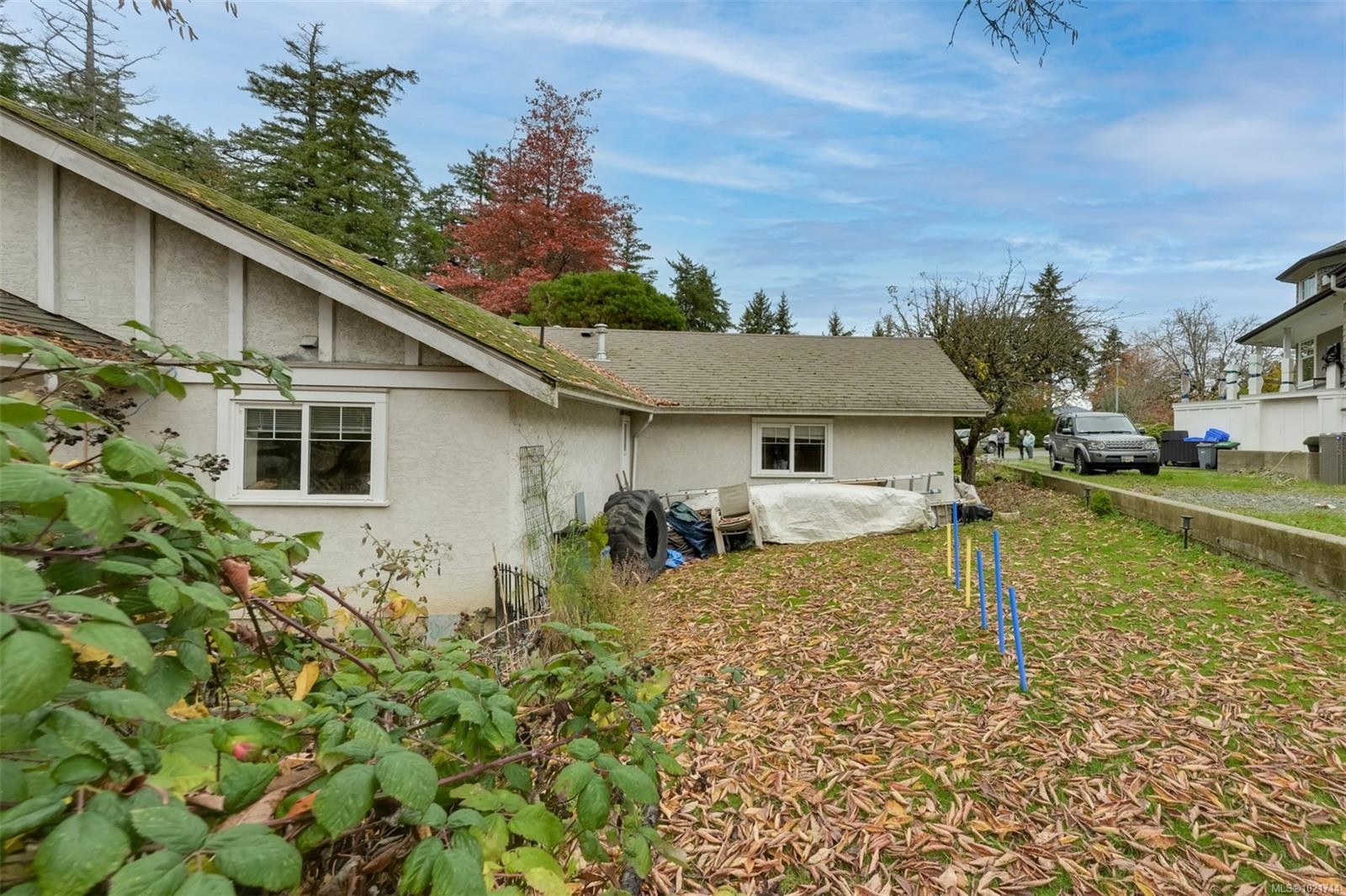 1975 Highland Rd, View Royal, BC