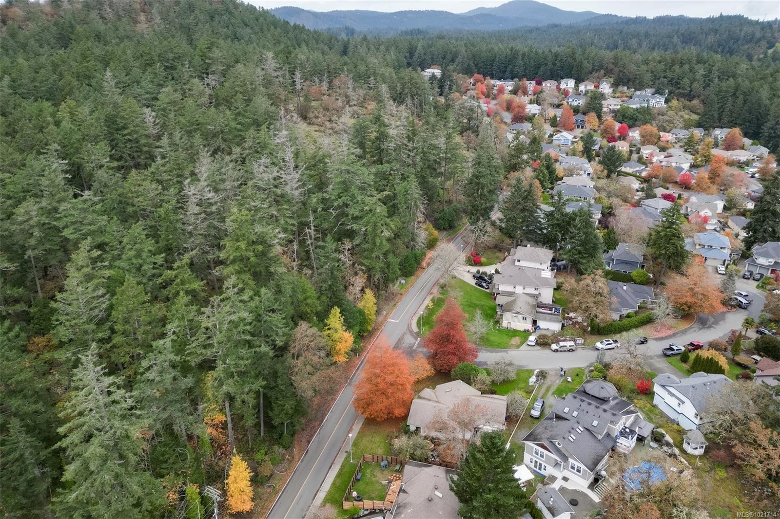 1975 Highland Rd, View Royal, BC