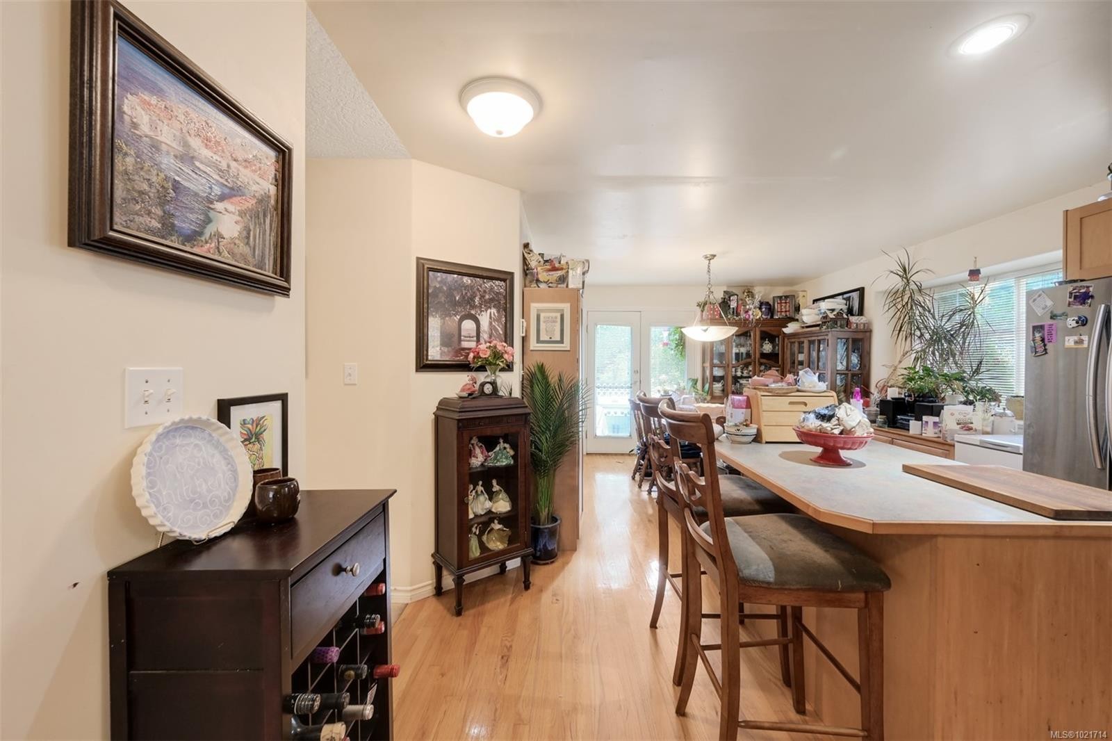 1975 Highland Rd, View Royal, BC