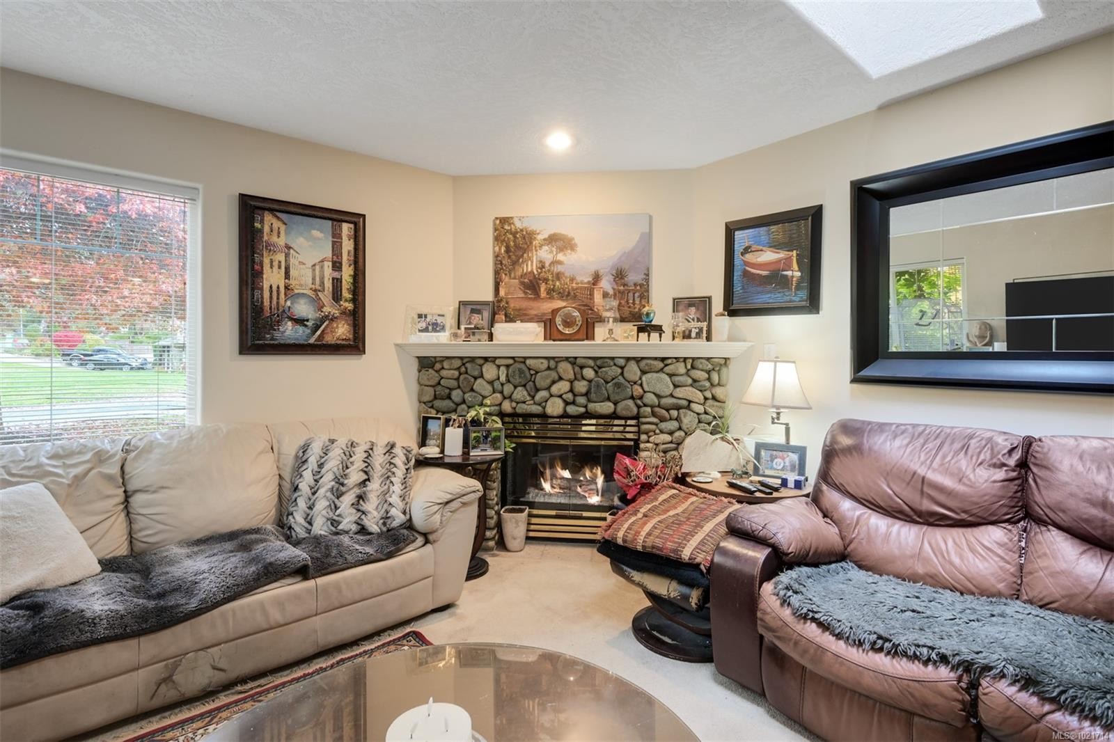 1975 Highland Rd, View Royal, BC