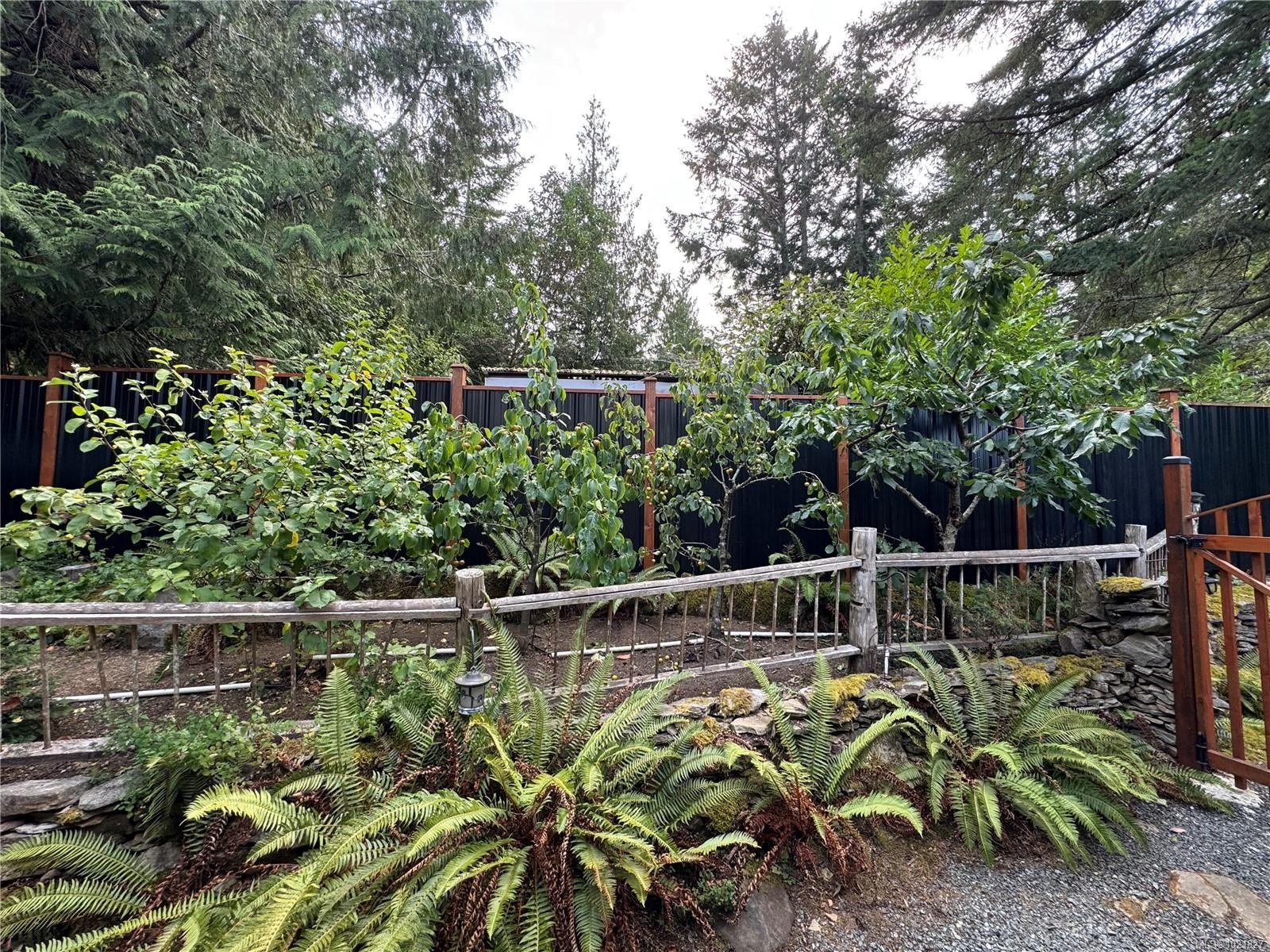 714 Charter Rd, Mayne Island, BC