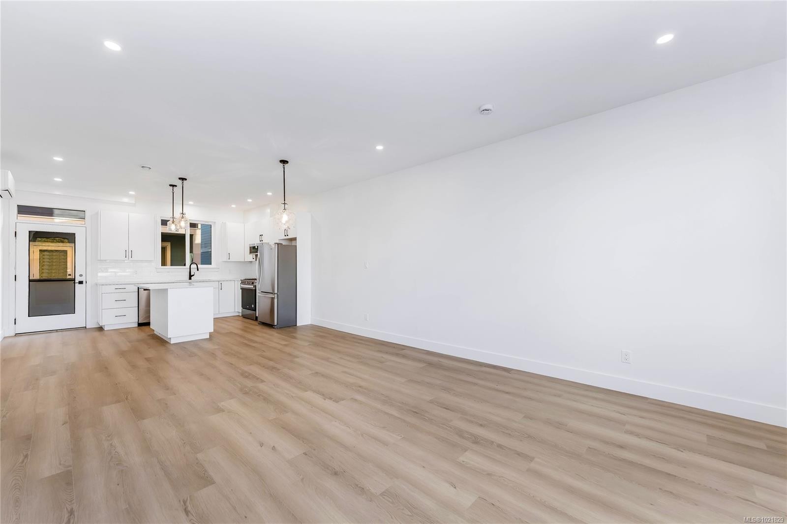 907 Vine Crt, Langford, BC