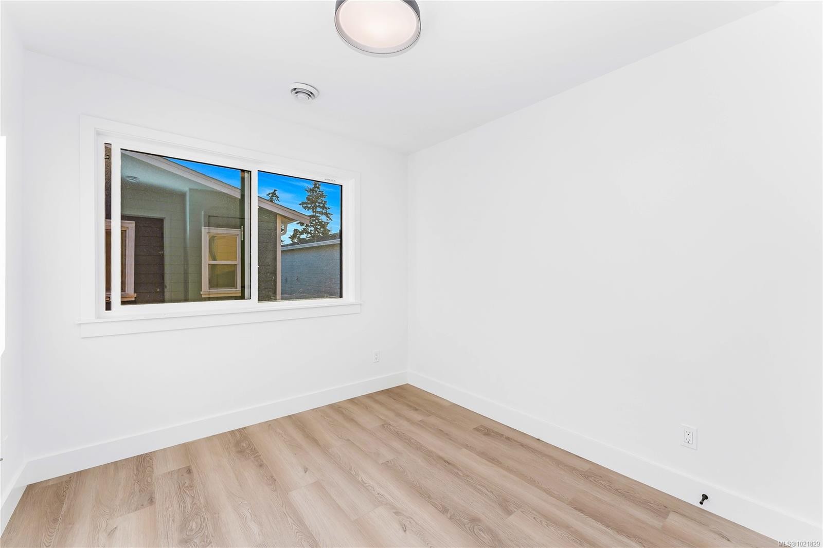 907 Vine Crt, Langford, BC