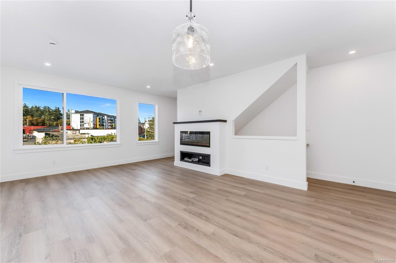 907 Vine Crt, Langford, BC