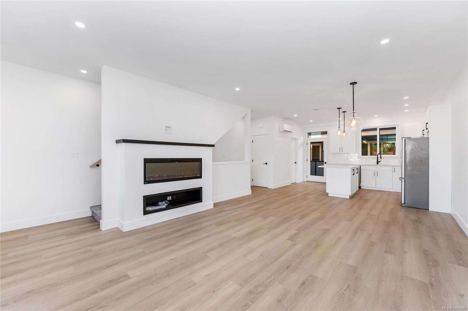 907 Vine Crt, Langford, BC