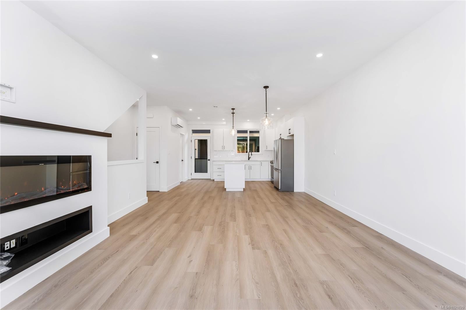 907 Vine Crt, Langford, BC