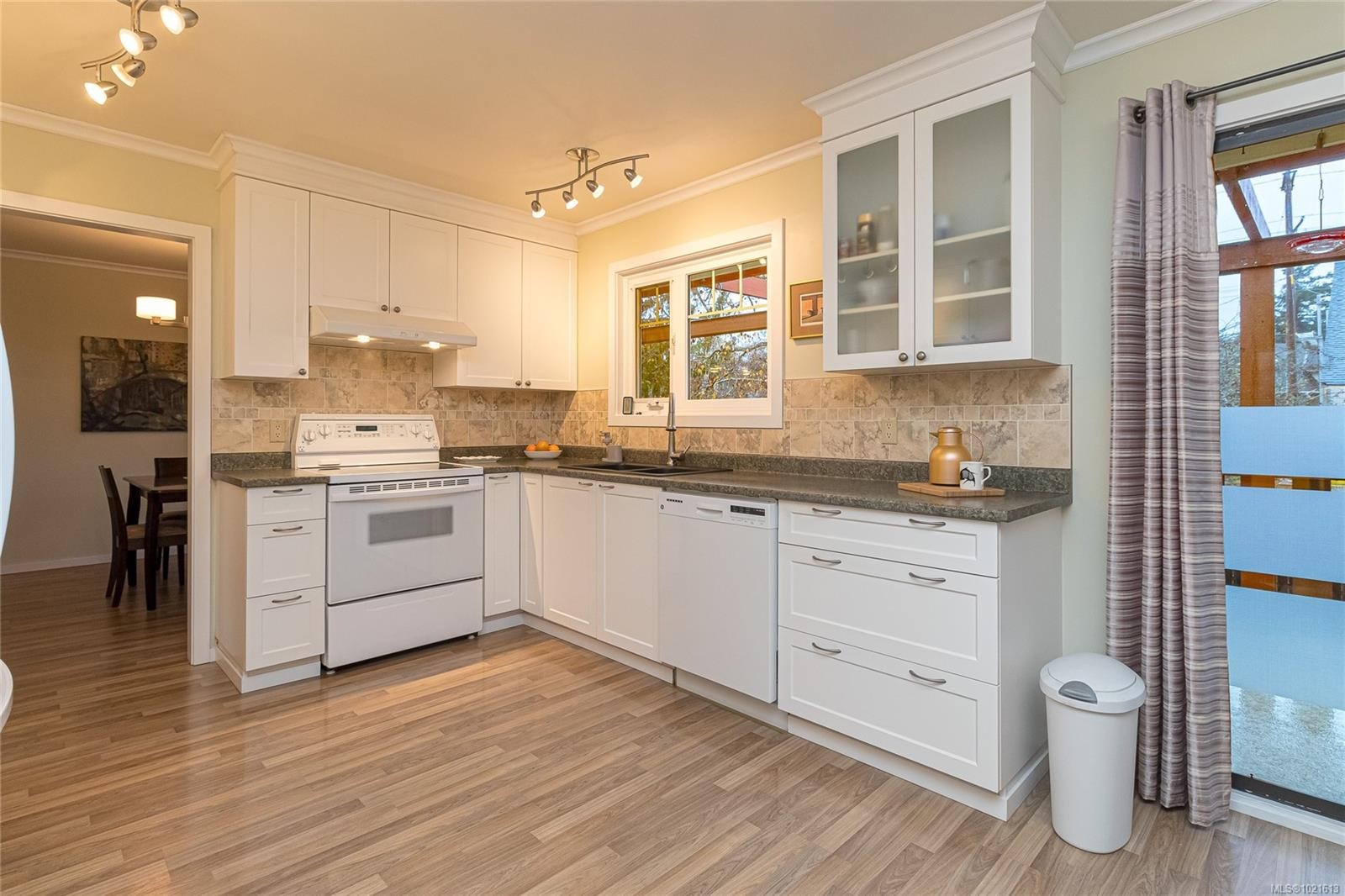 7906 Patterson Rd, Central Saanich, BC