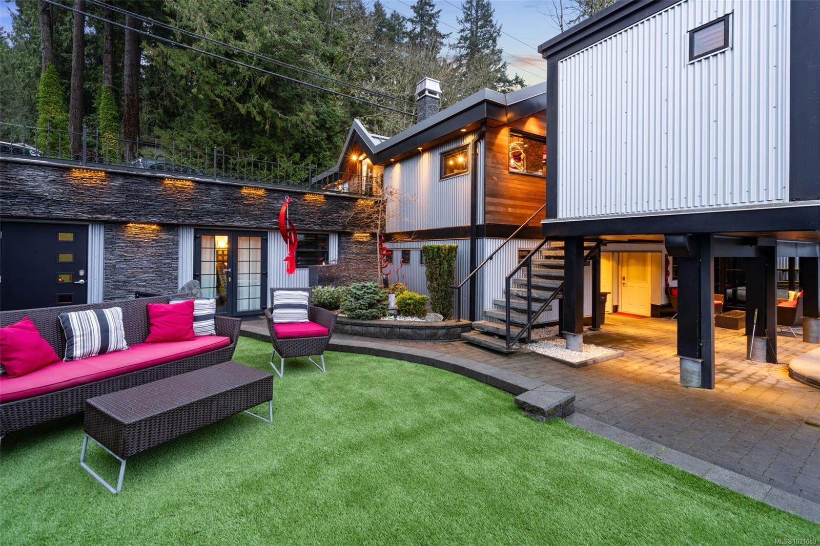 2386 Shawnigan Lake Rd, Shawnigan Lake, BC