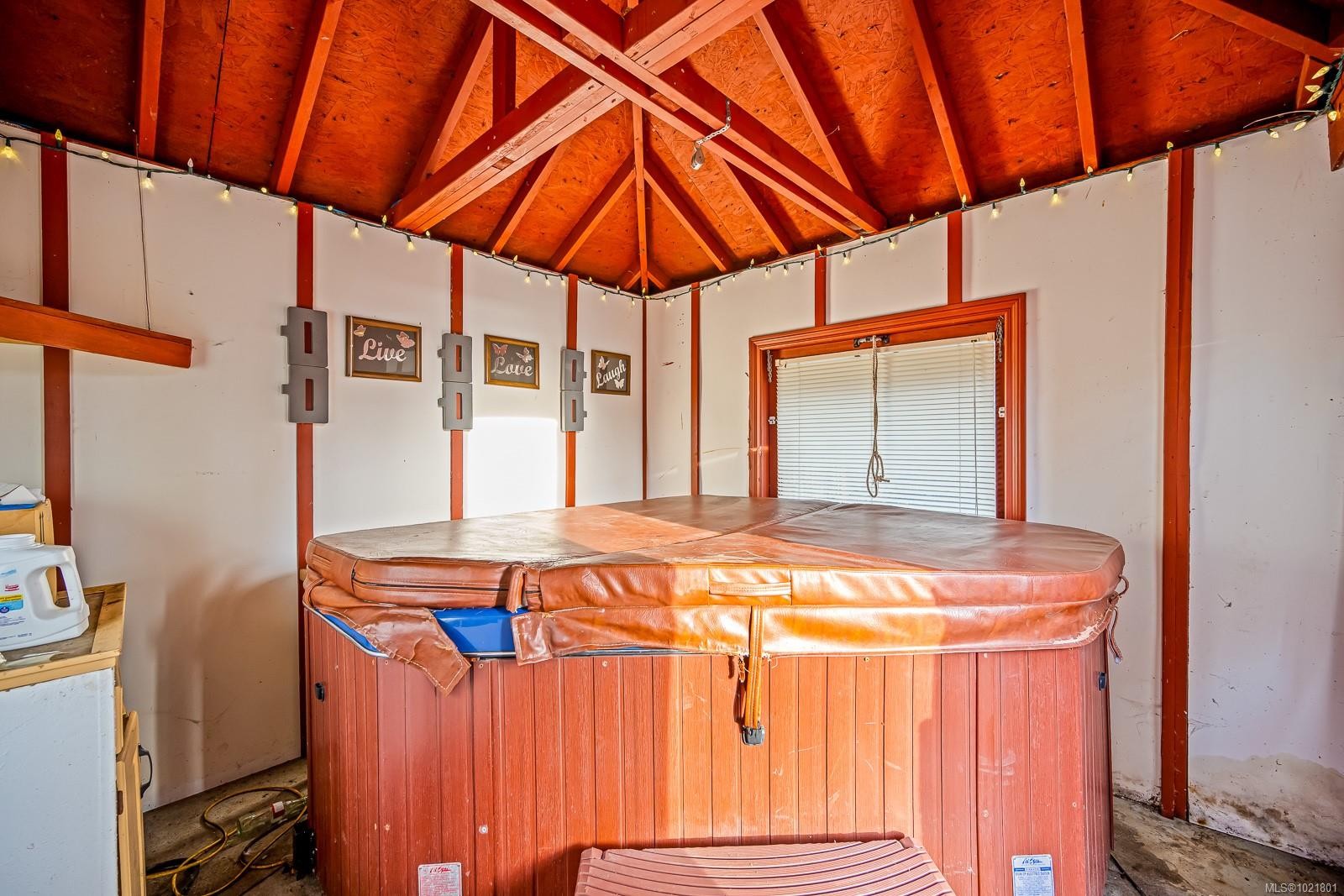 2316B Willemar Ave, Courtenay, BC - Indoor