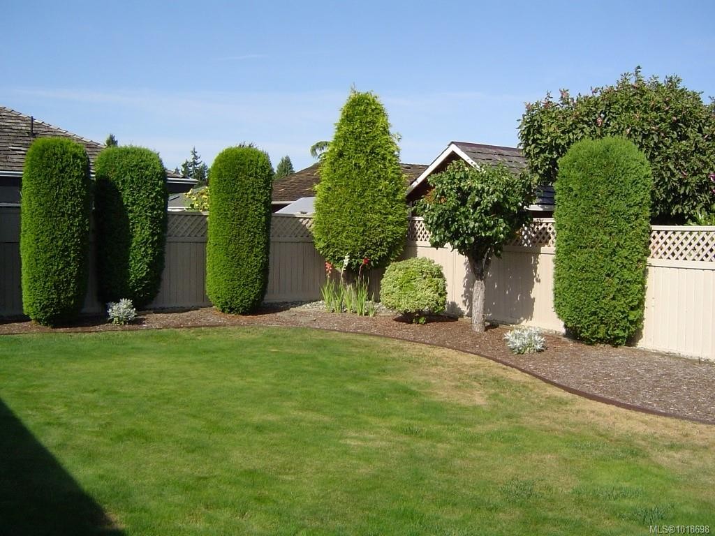 751 Anson Pl, Qualicum Beach, BC