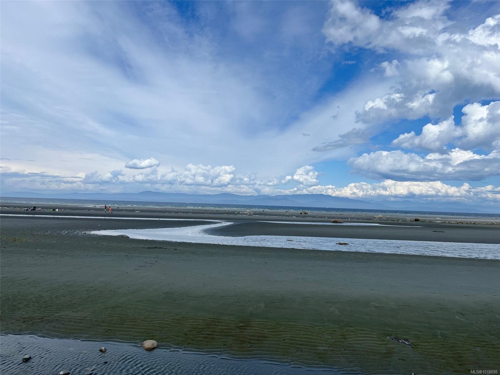 751 Anson Pl, Qualicum Beach, BC