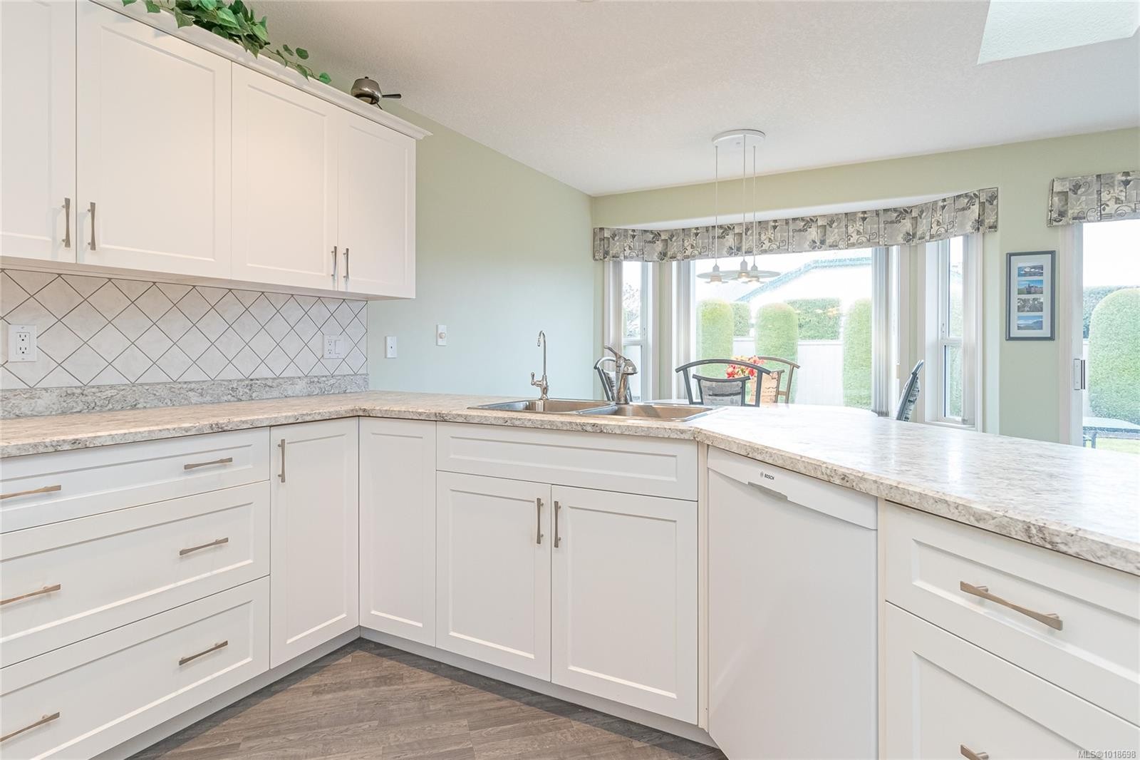 751 Anson Pl, Qualicum Beach, BC