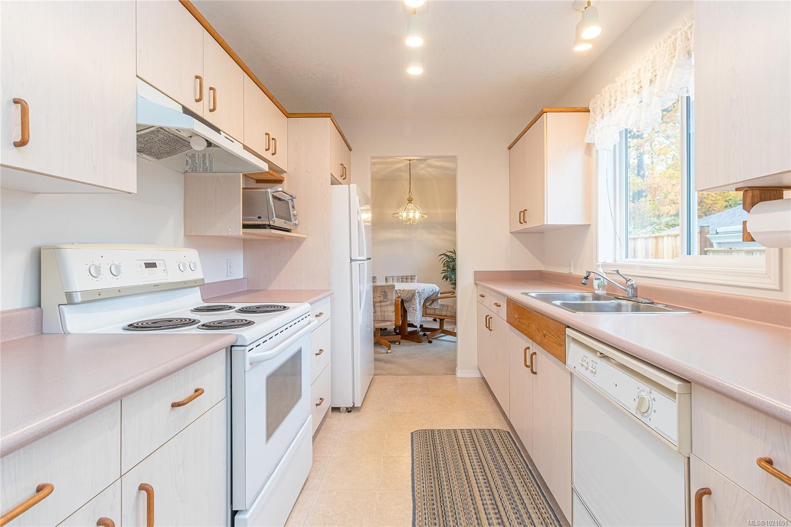 39 Eagle Lane, View Royal, BC