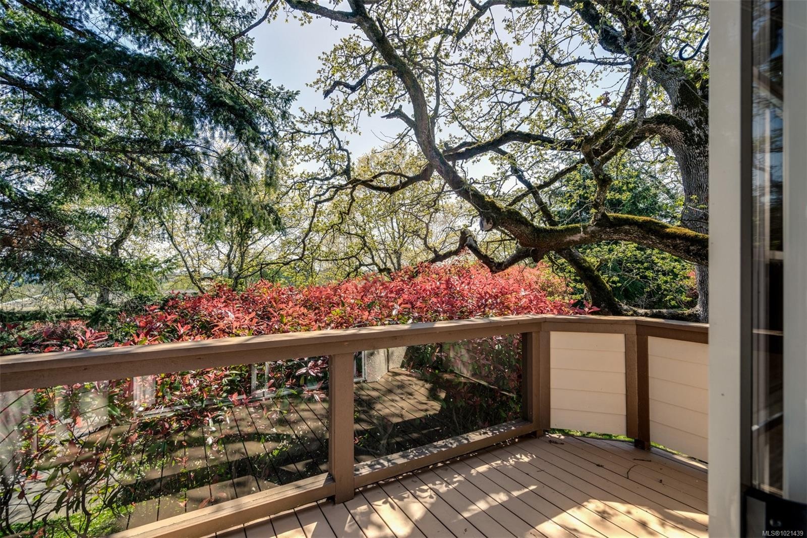 22-901 Kentwood Lane, Saanich, BC