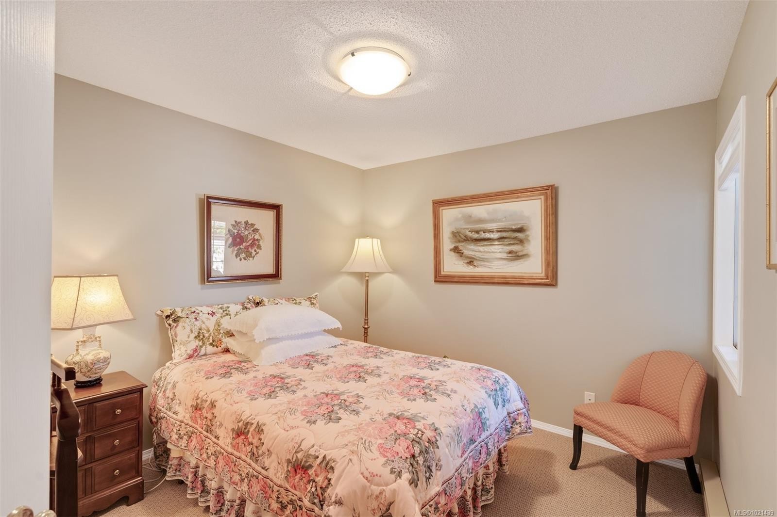 22-901 Kentwood Lane, Saanich, BC