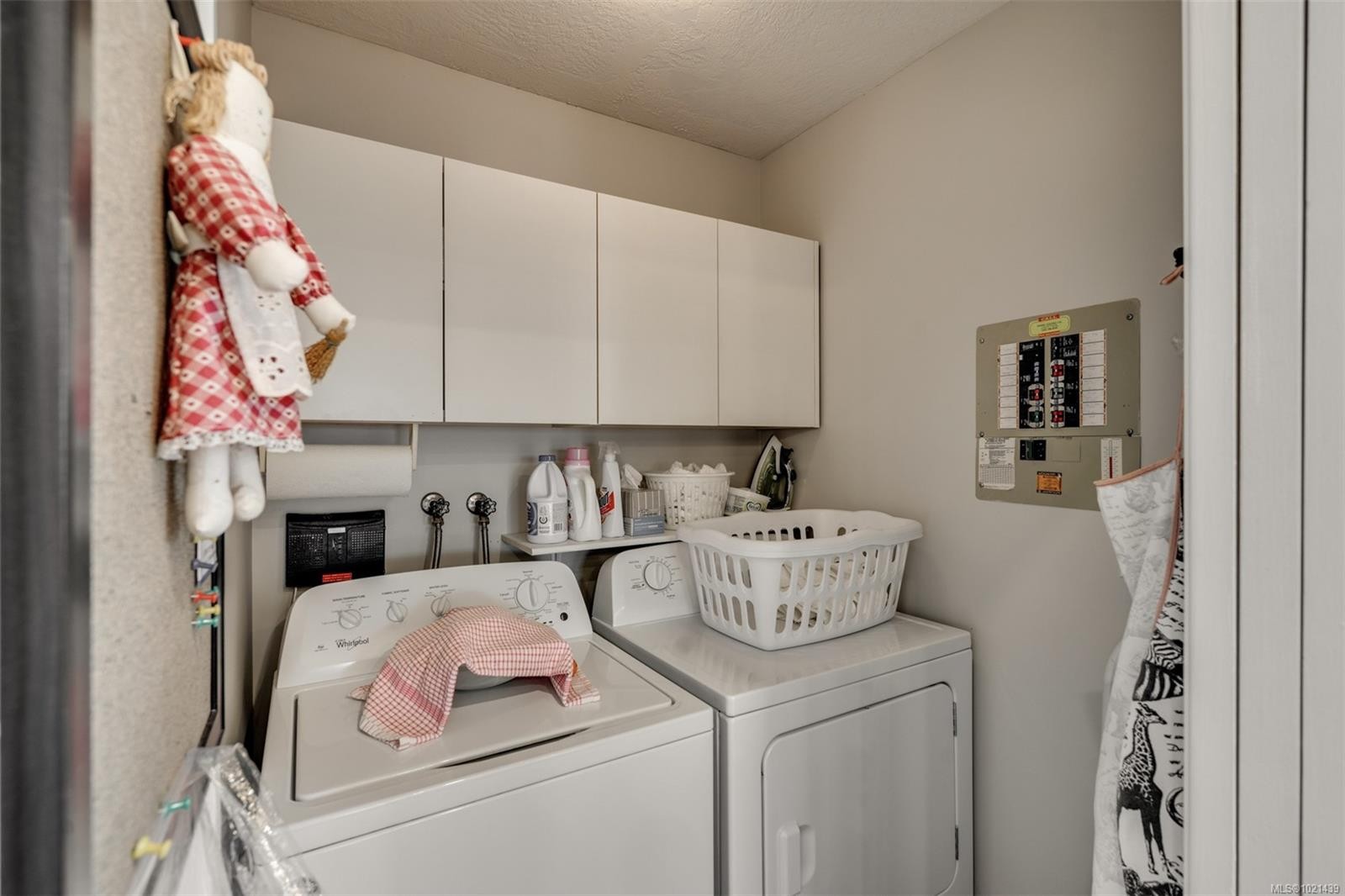 22-901 Kentwood Lane, Saanich, BC