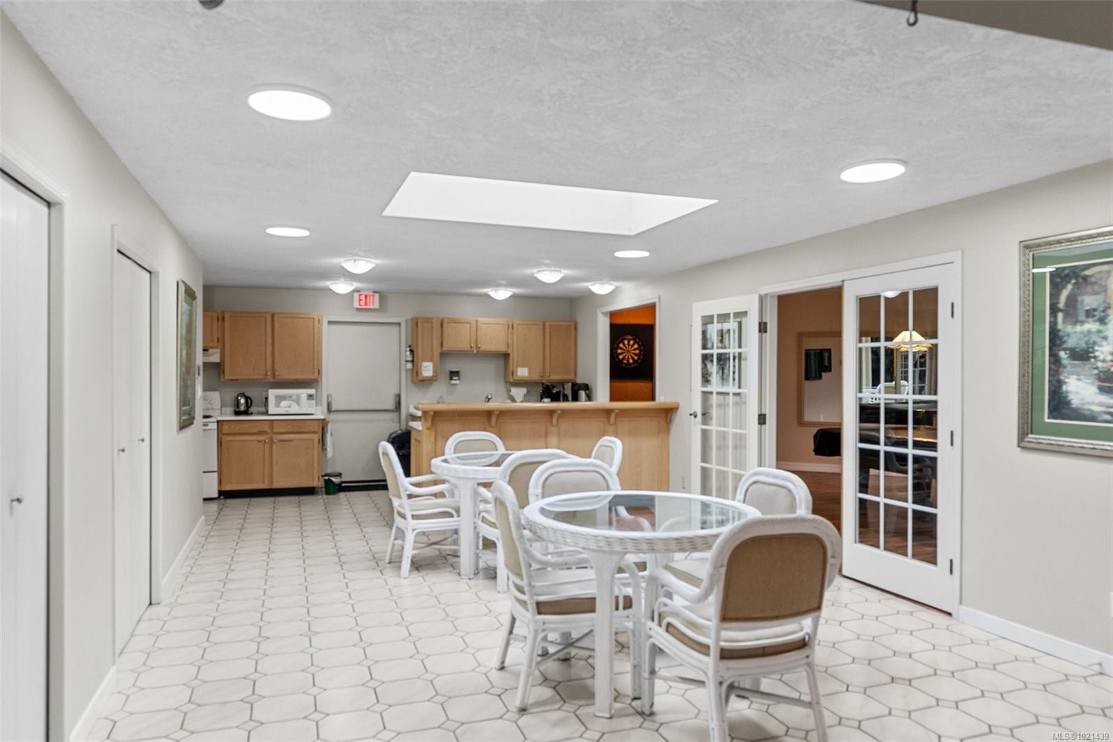 22-901 Kentwood Lane, Saanich, BC