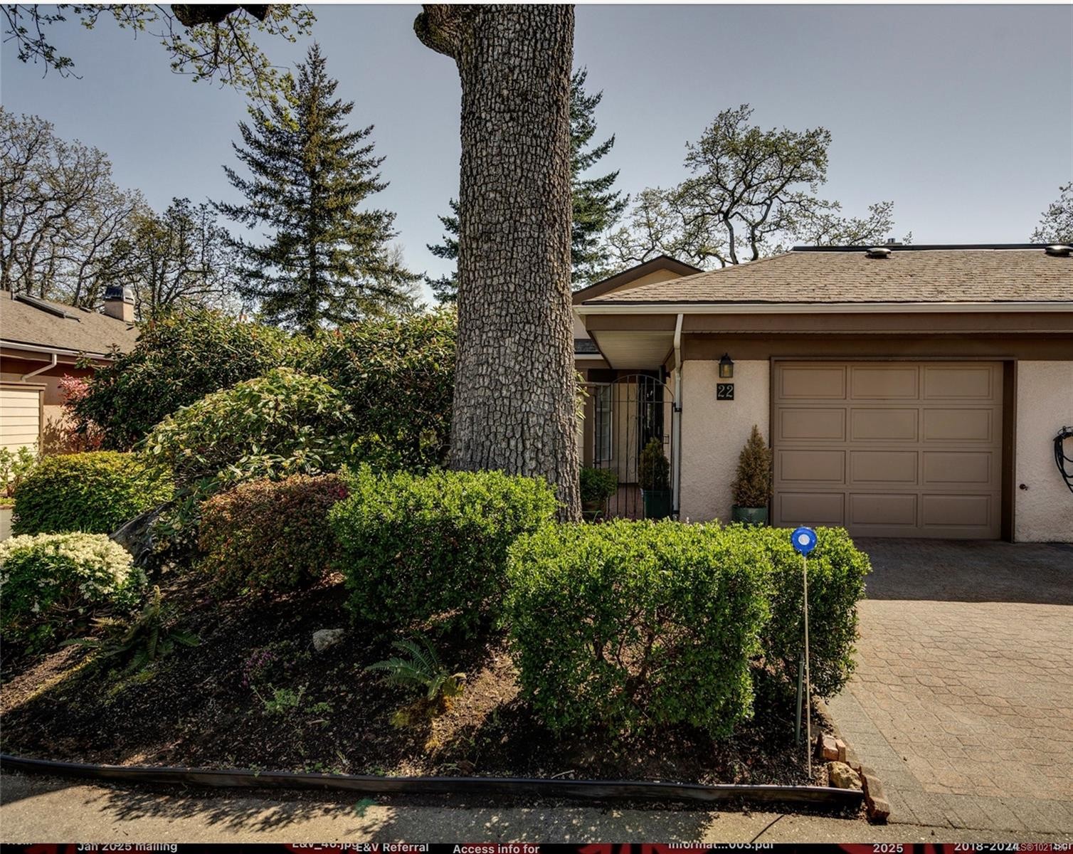 22-901 Kentwood Lane, Saanich, BC