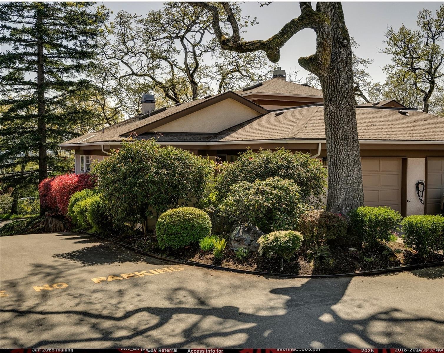 22-901 Kentwood Lane, Saanich, BC