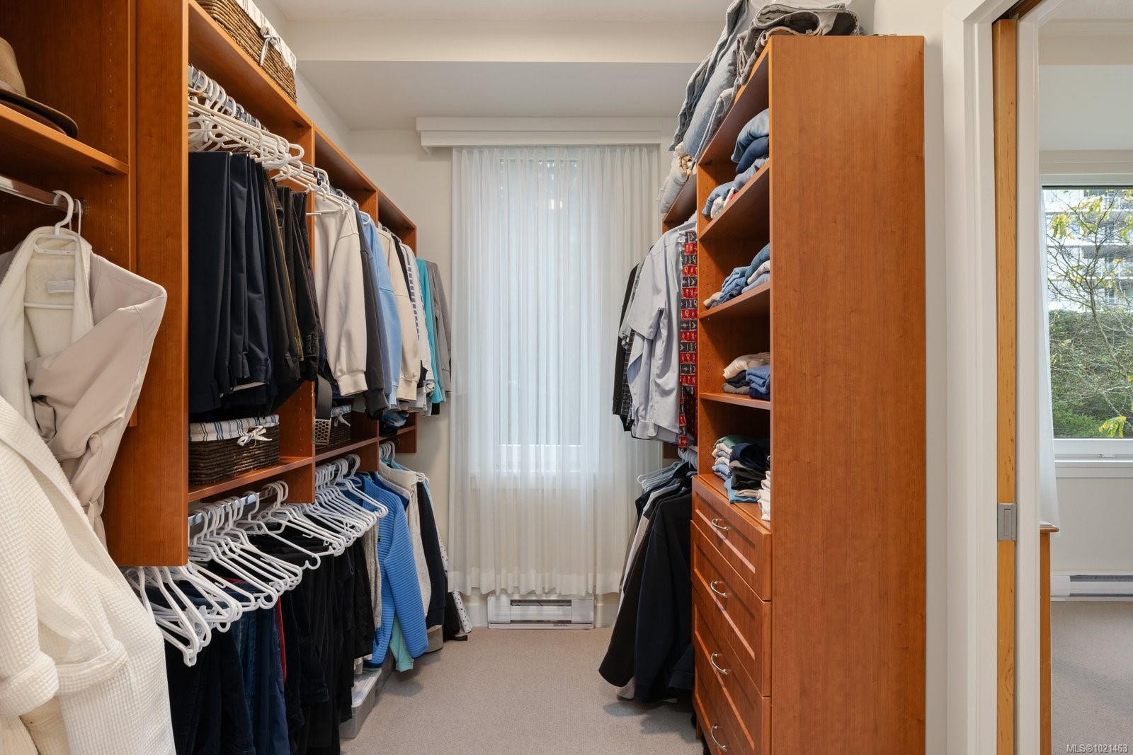 304-5350 Sayward Hill Cres, Saanich, BC - Indoor With Storage