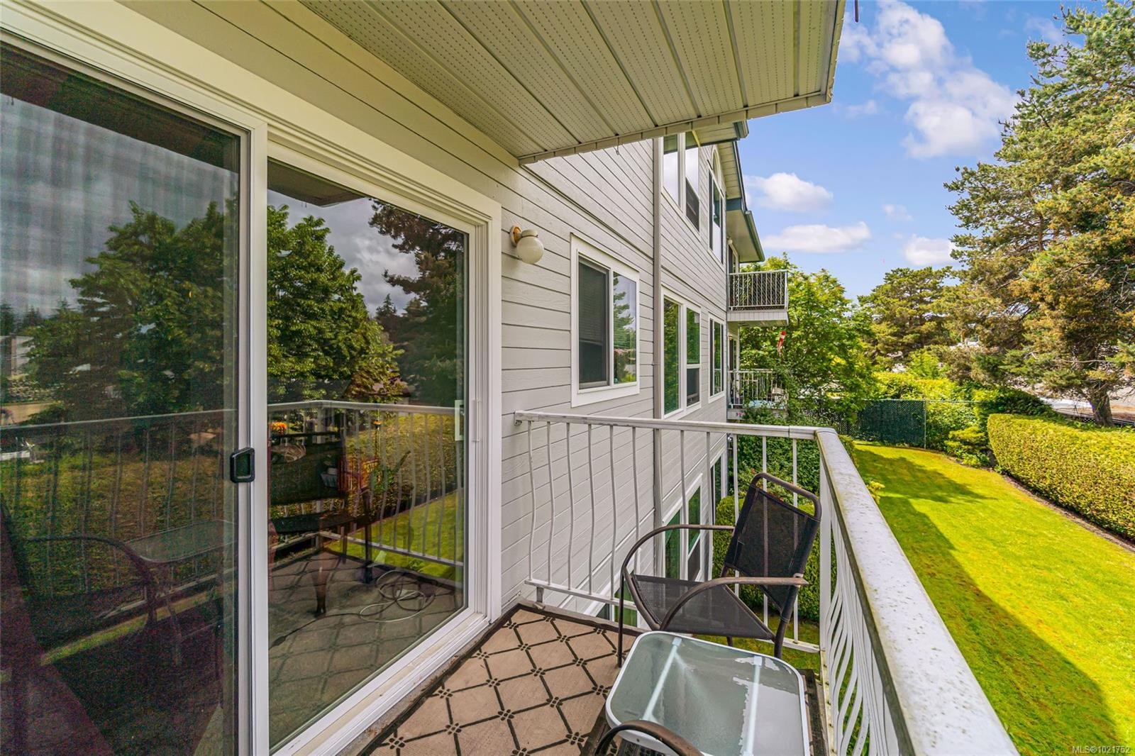 203-435 Morison Ave, Parksville, BC - Outdoor With Deck Patio Veranda With Exterior