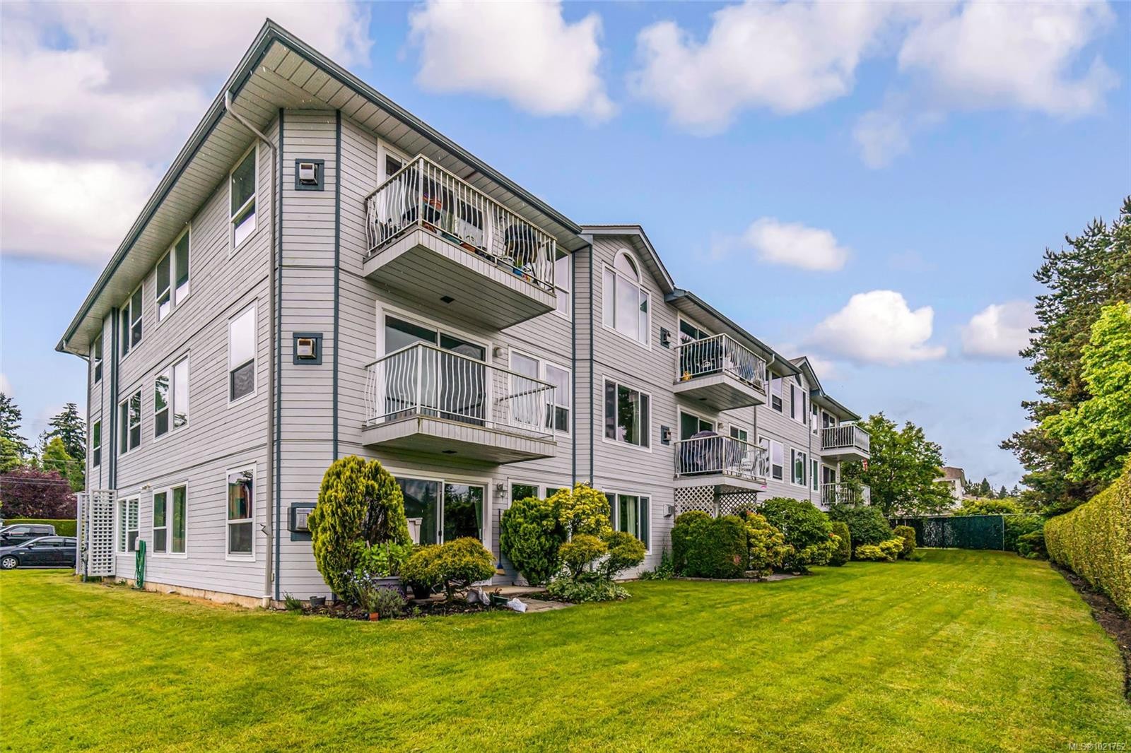 203-435 Morison Ave, Parksville, BC - Outdoor With Balcony