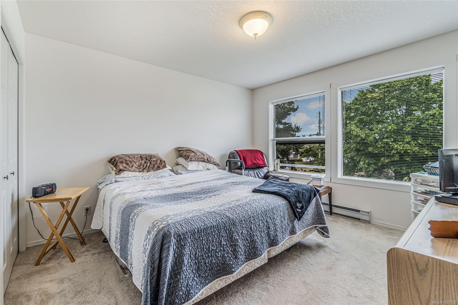 203-435 Morison Ave, Parksville, BC - Indoor Photo Showing Bedroom