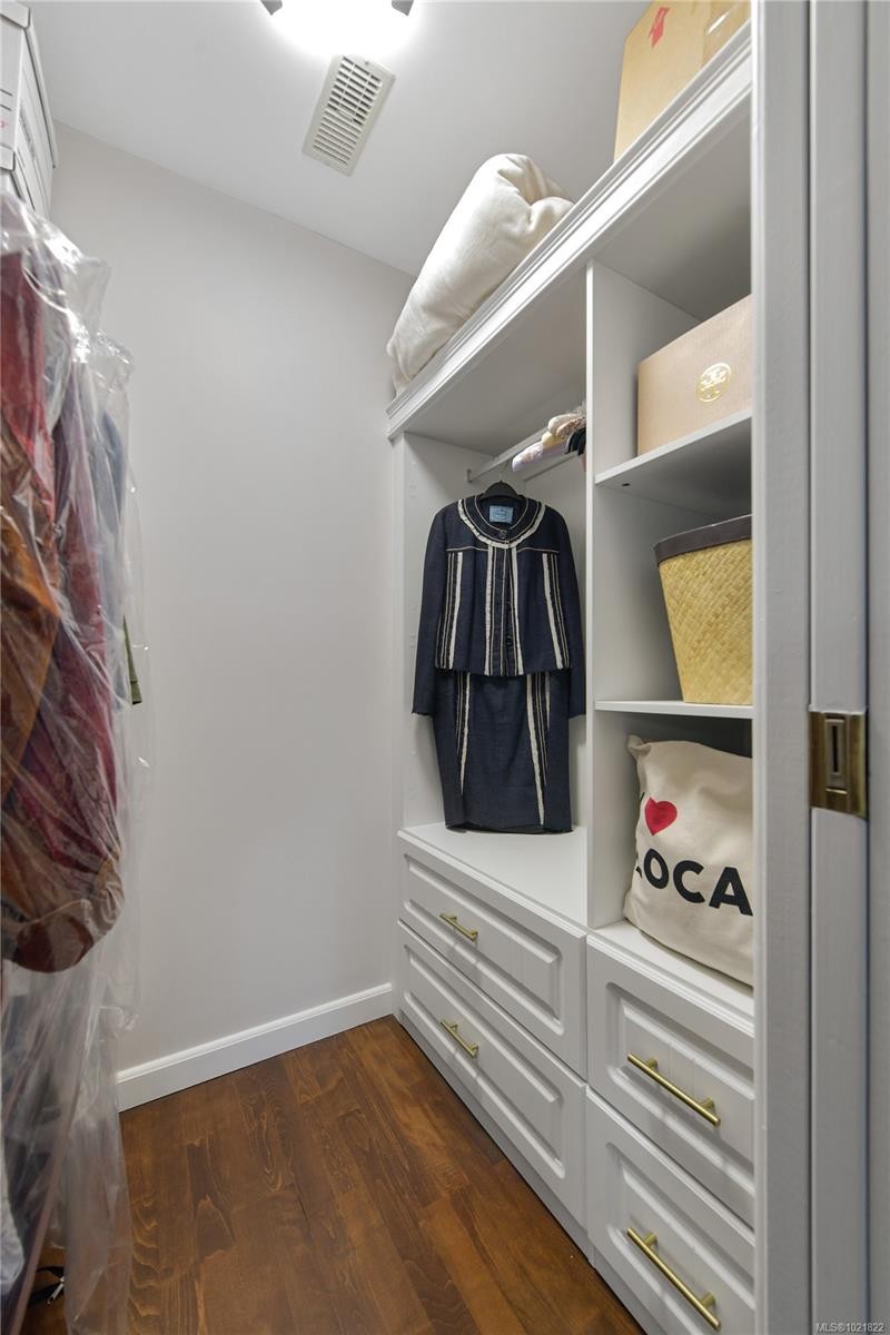 611 Island Rd, Oak Bay, BC