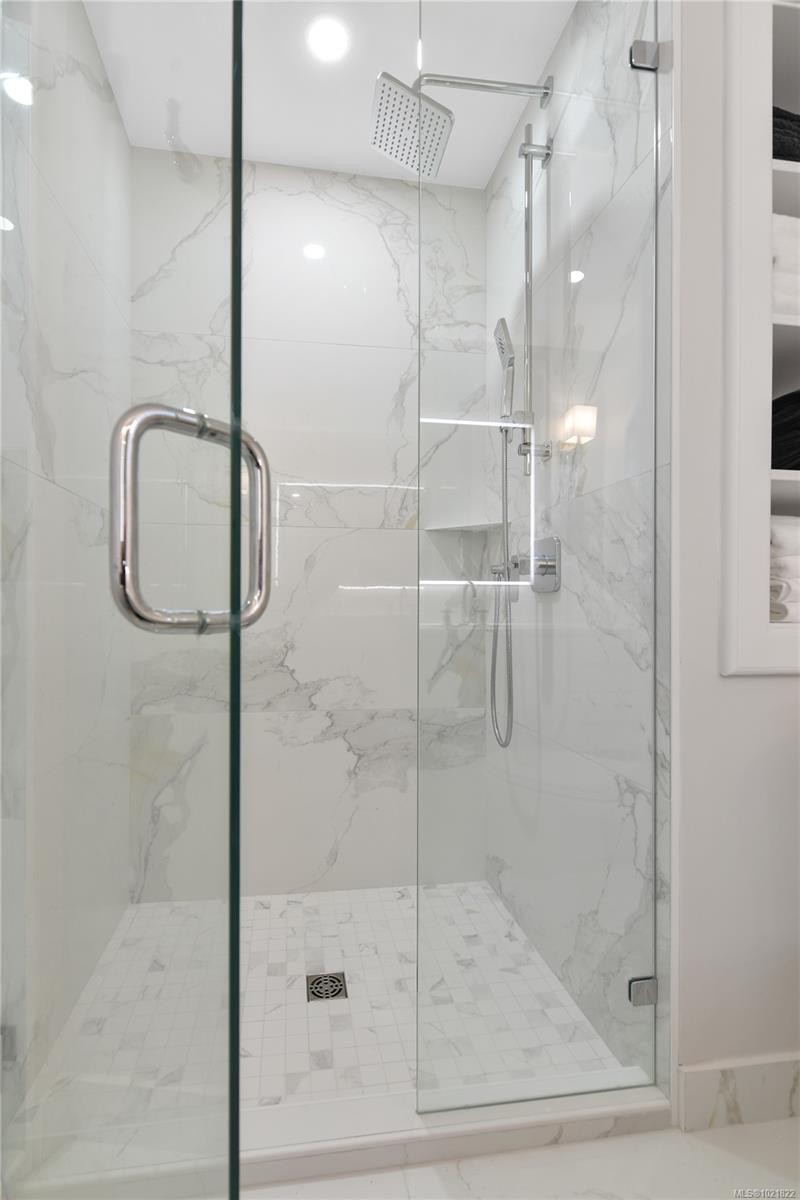 611 Island Rd, Oak Bay, BC