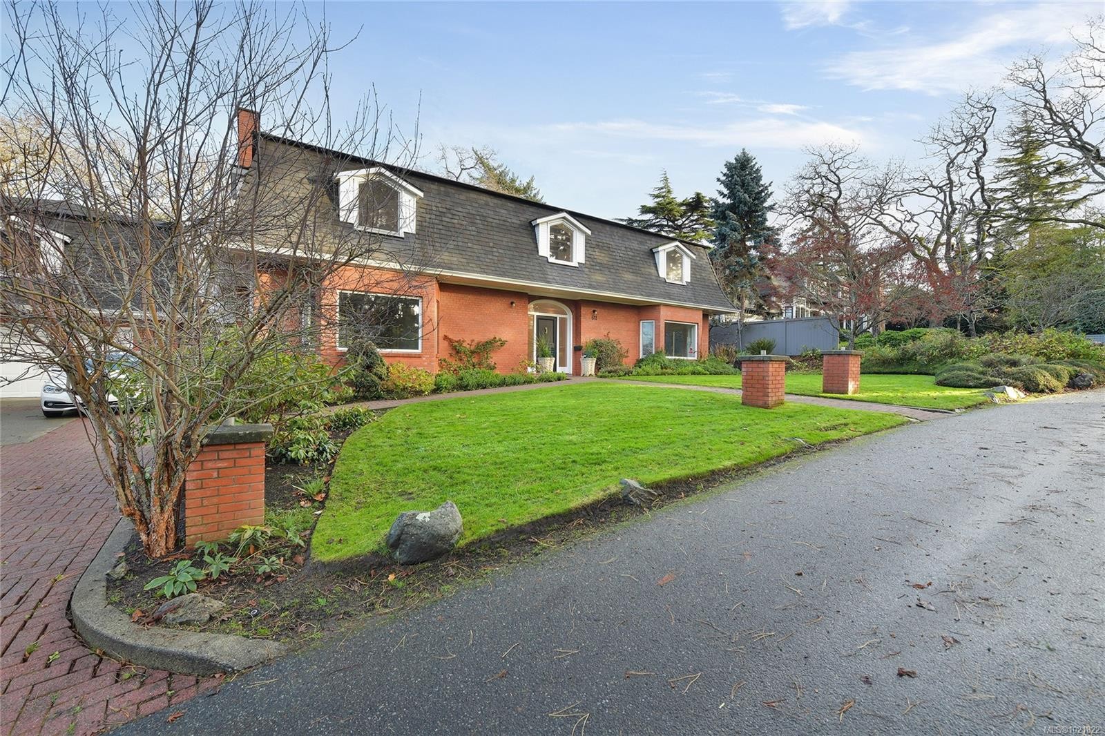 611 Island Rd, Oak Bay, BC