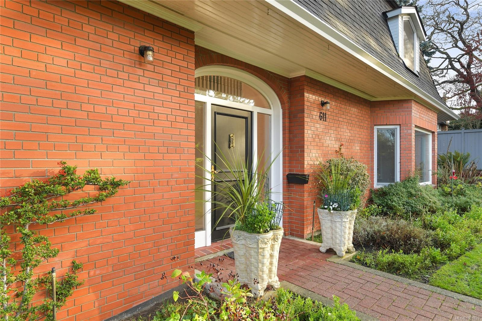 611 Island Rd, Oak Bay, BC