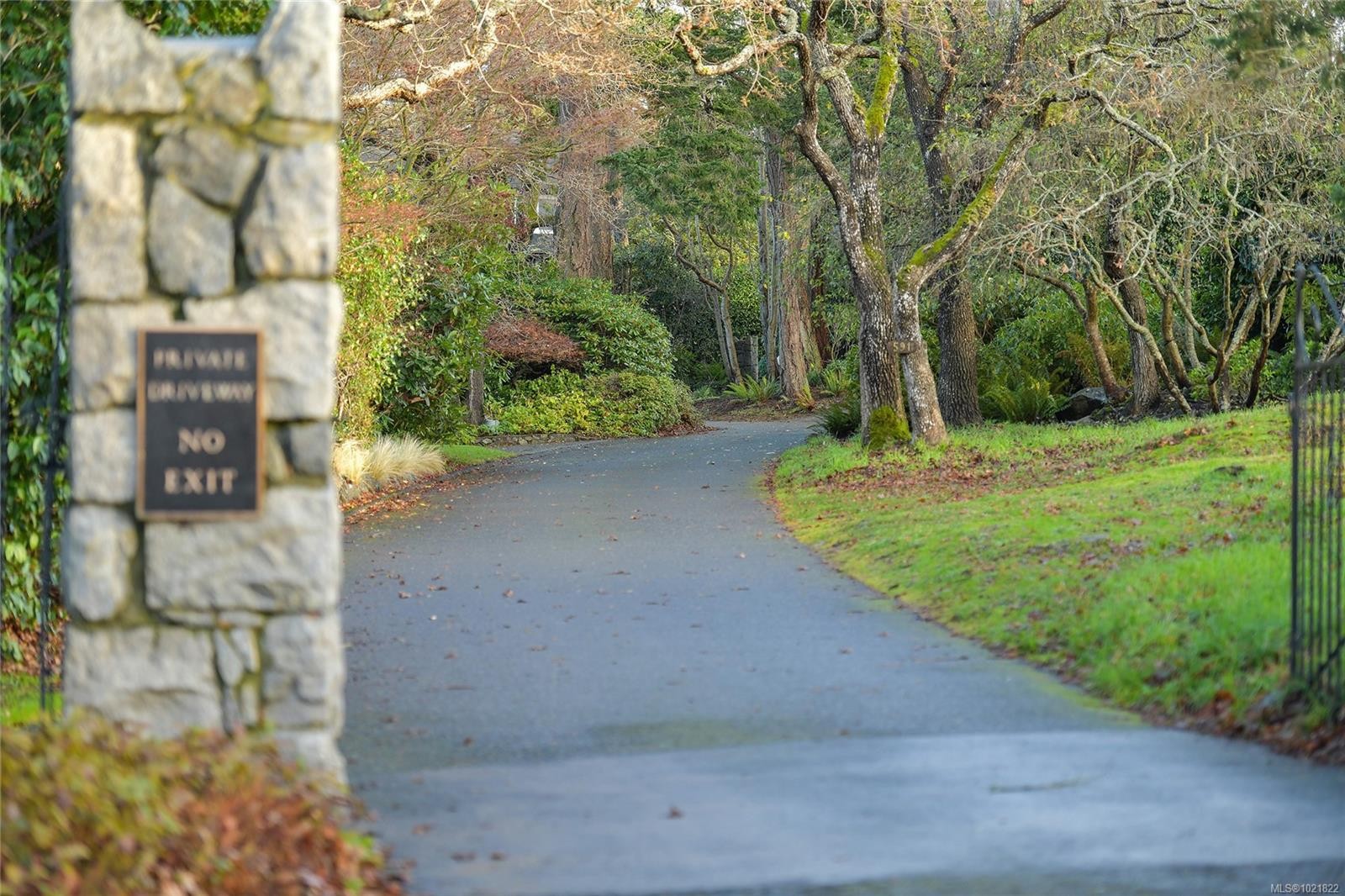 611 Island Rd, Oak Bay, BC