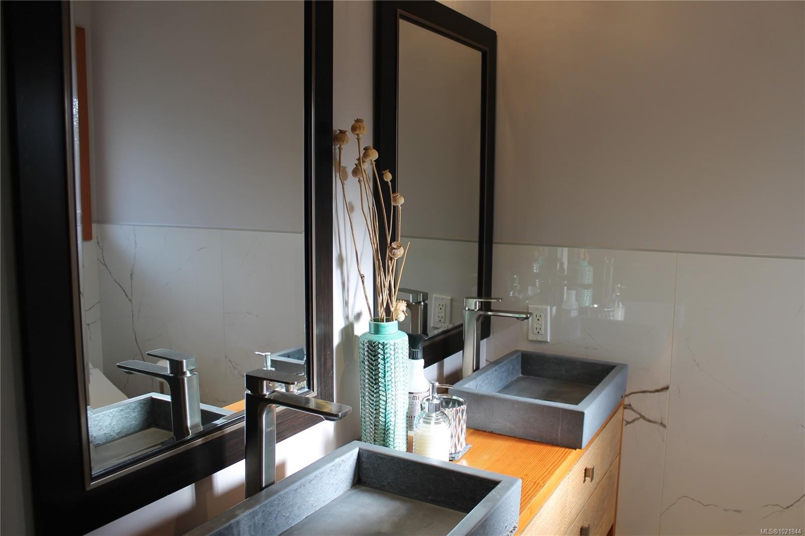 1721 Wilmot Rd, Cowichan Bay, BC