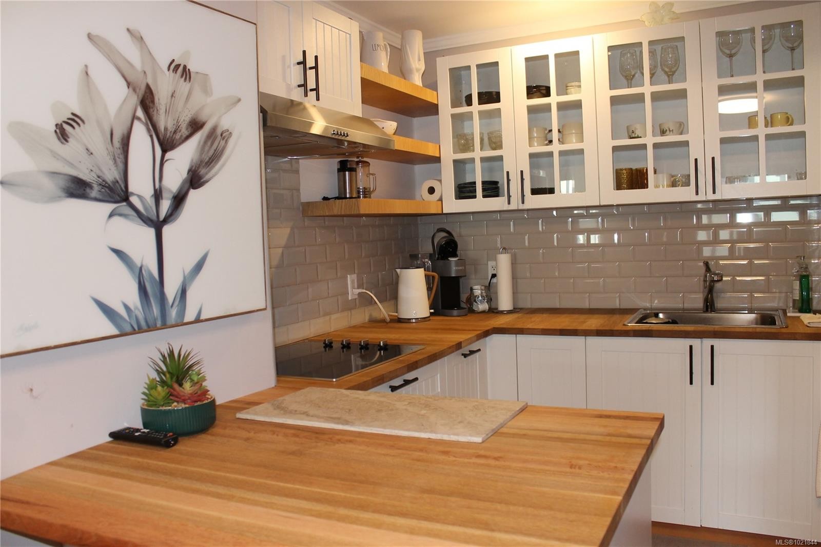 1721 Wilmot Rd, Cowichan Bay, BC