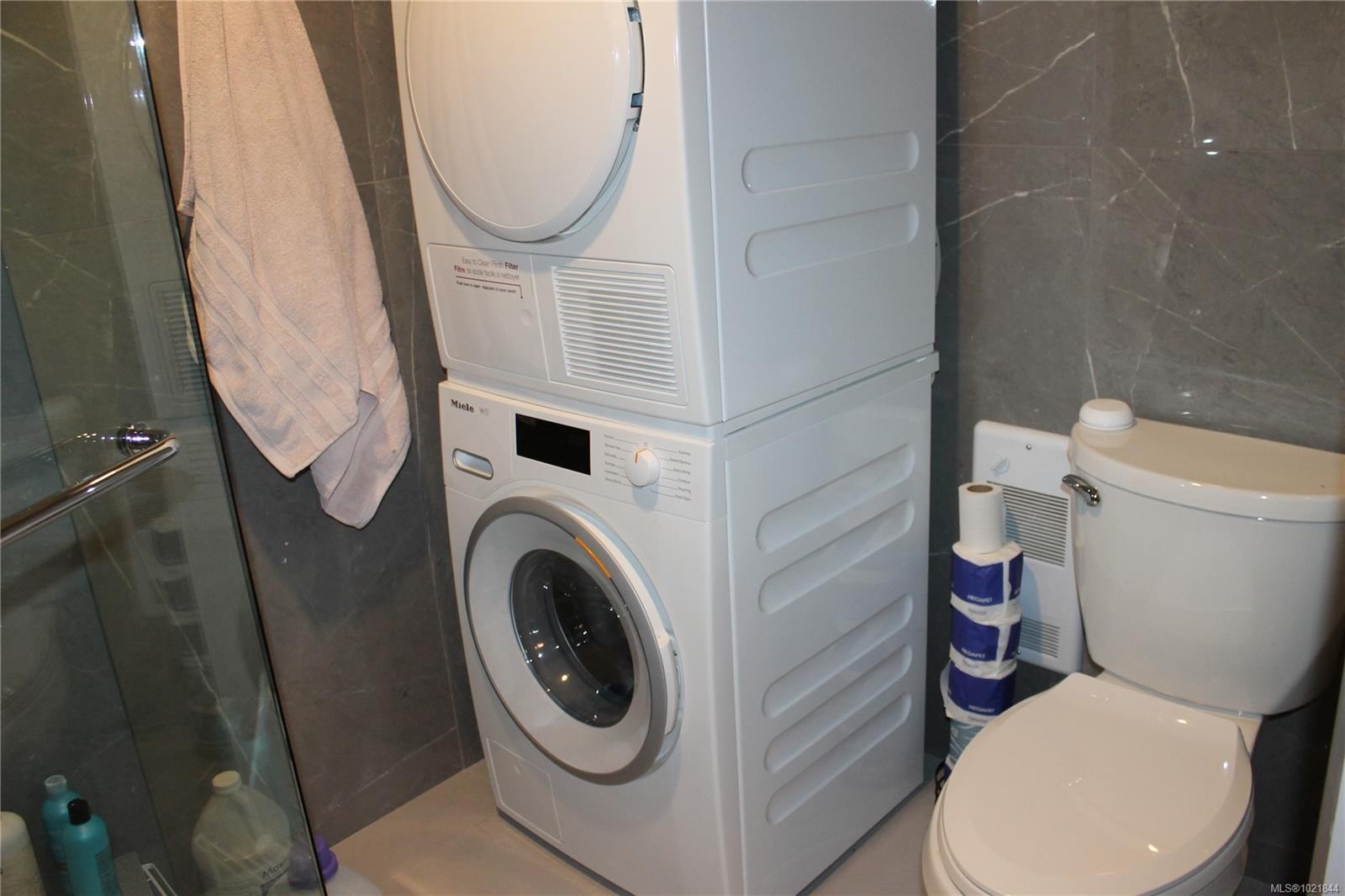 1721 Wilmot Rd, Cowichan Bay, BC