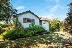 533 View Royal Ave View Royal, BC V9B 1B9