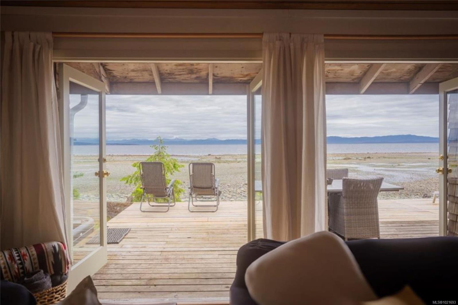 6641 Island Hwy West, Bowser, BC