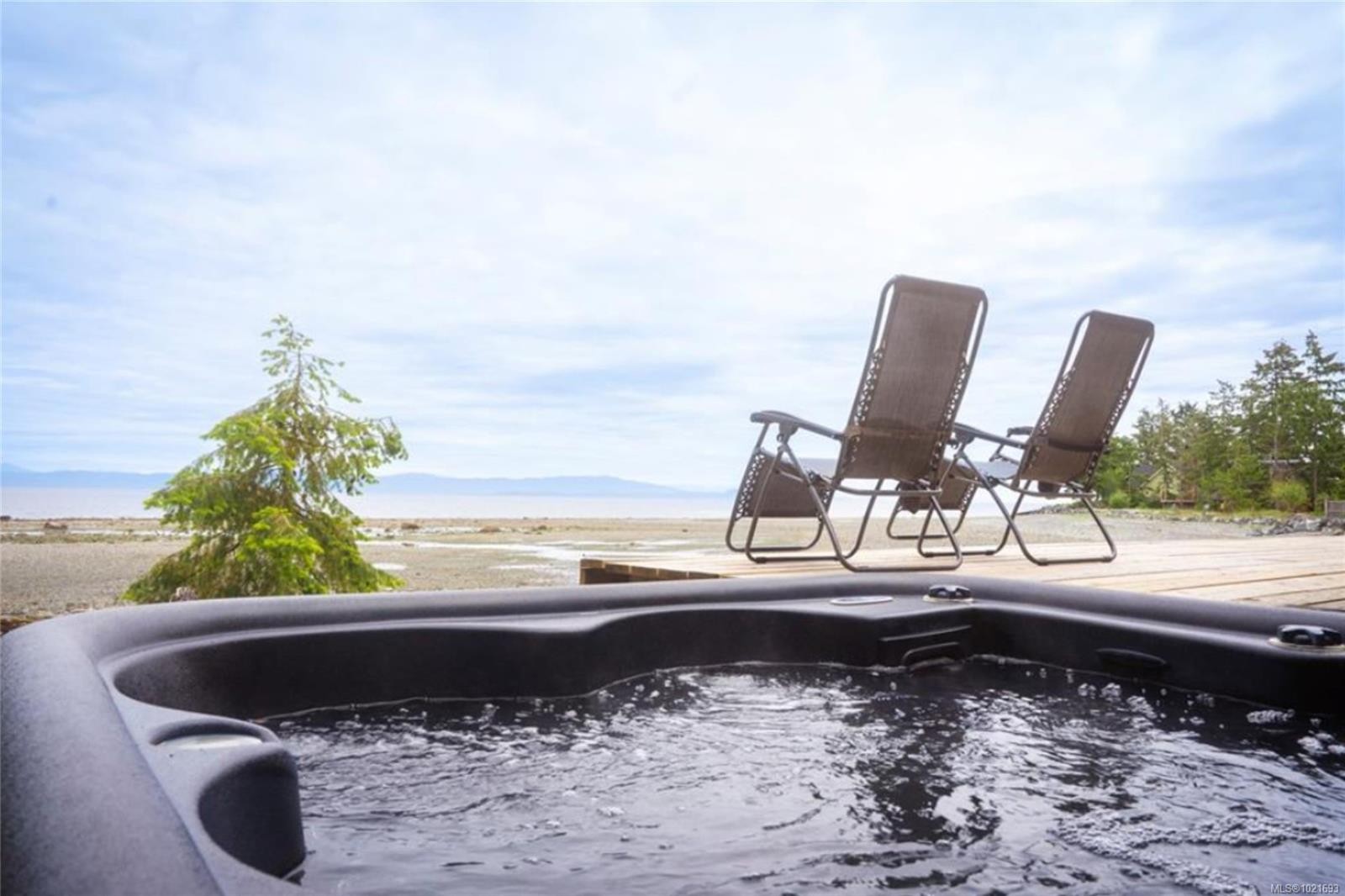 6641 Island Hwy West, Bowser, BC