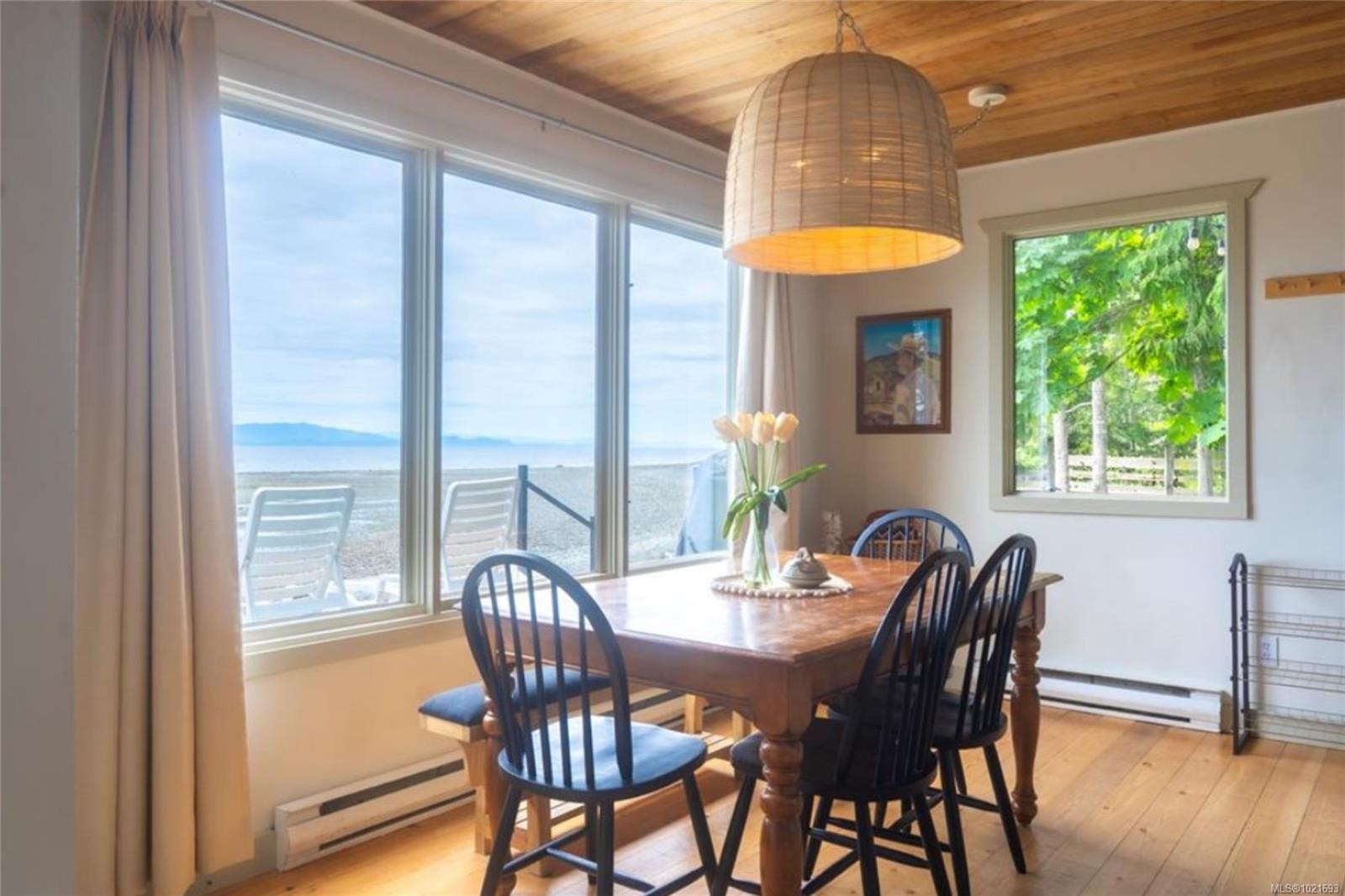 6641 Island Hwy West, Bowser, BC