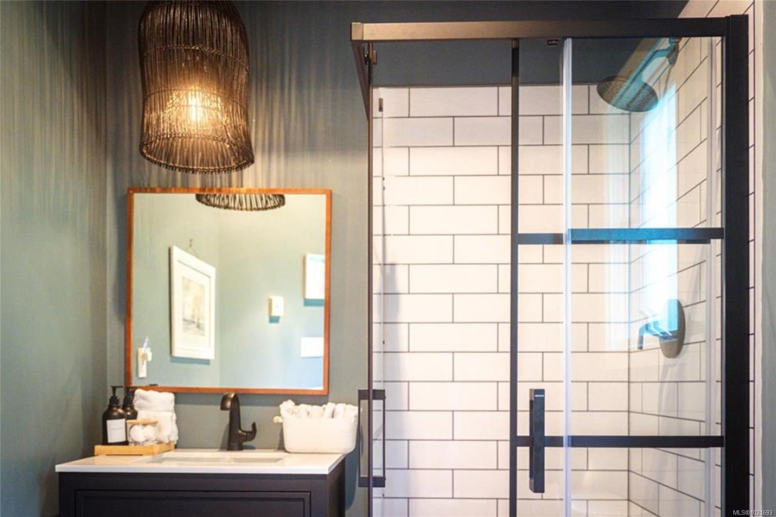 6641 Island Hwy West, Bowser, BC