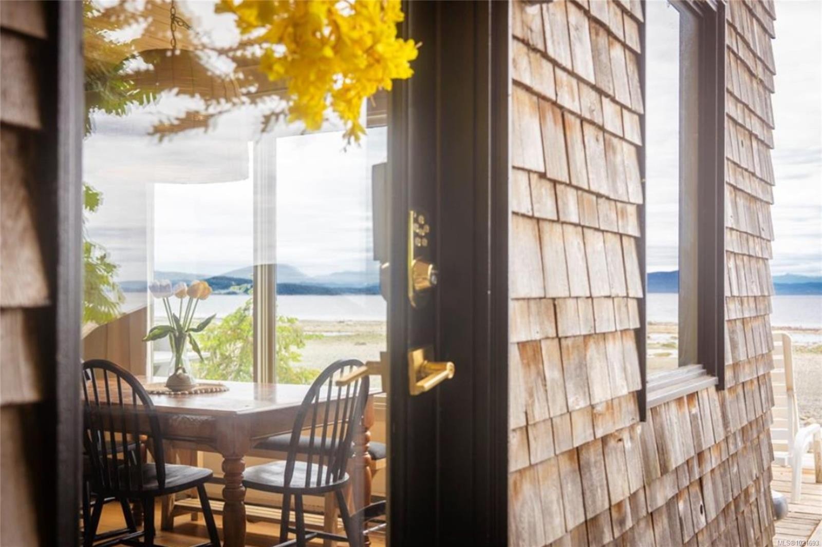 6641 Island Hwy West, Bowser, BC