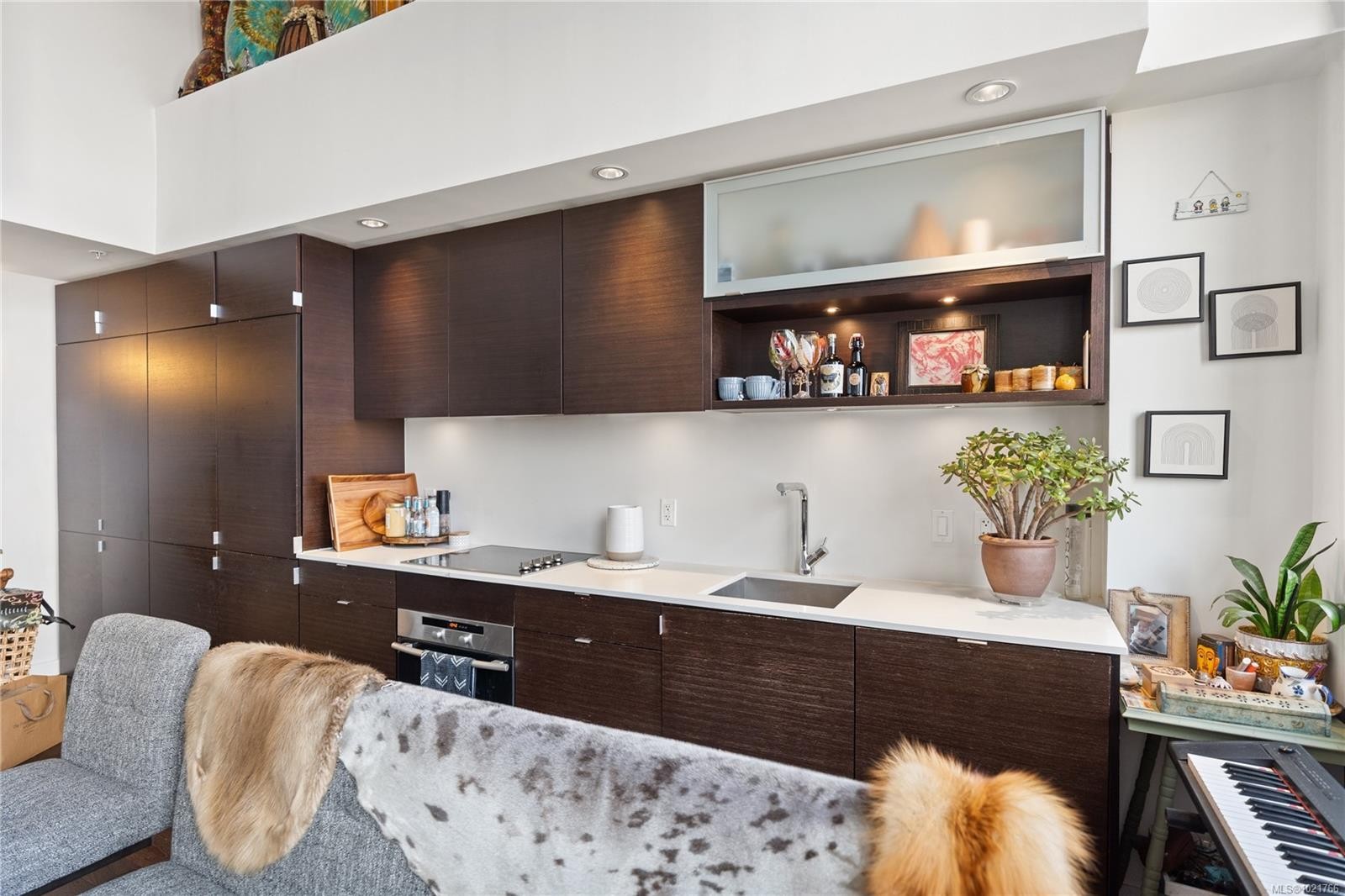 416-770 Fisgard St, Victoria, BC - Indoor