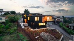 3700 Kootenay Pl Saanich, BC V8P 2G2