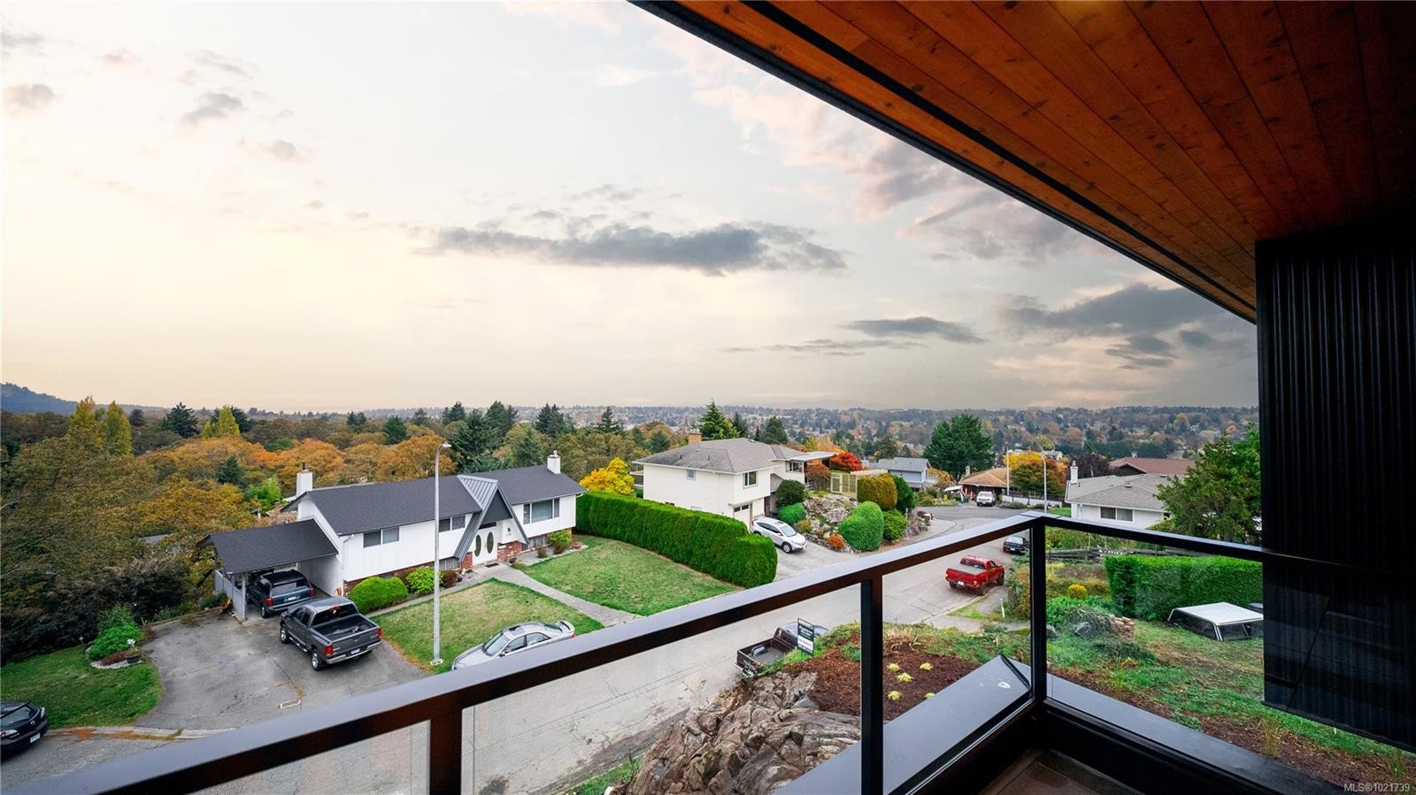 3700 Kootenay Pl, Saanich, BC