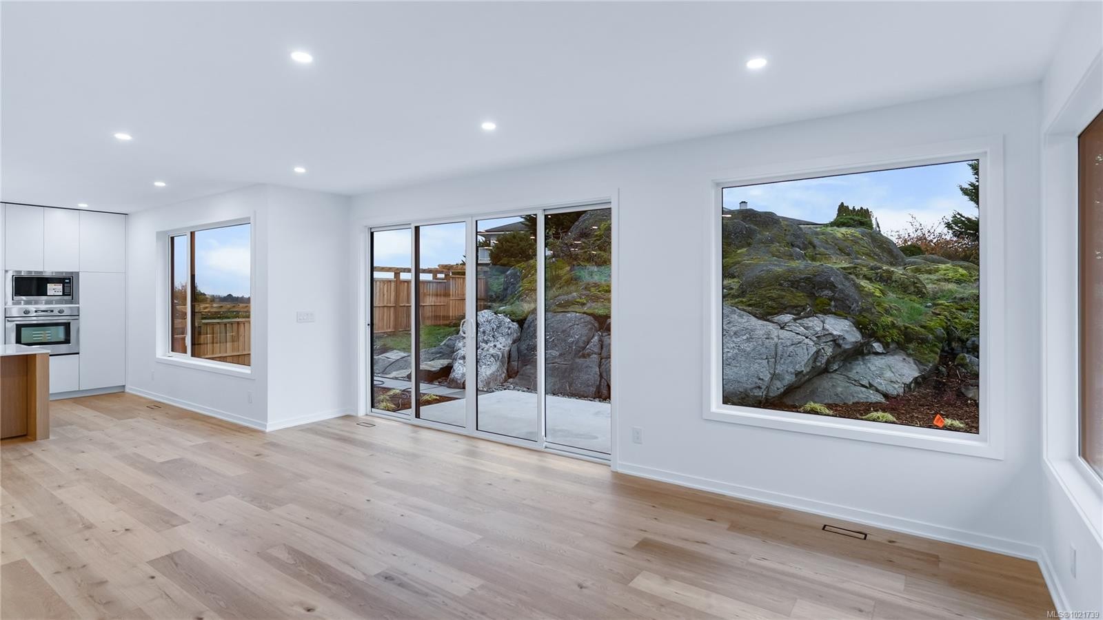 3700 Kootenay Pl, Saanich, BC