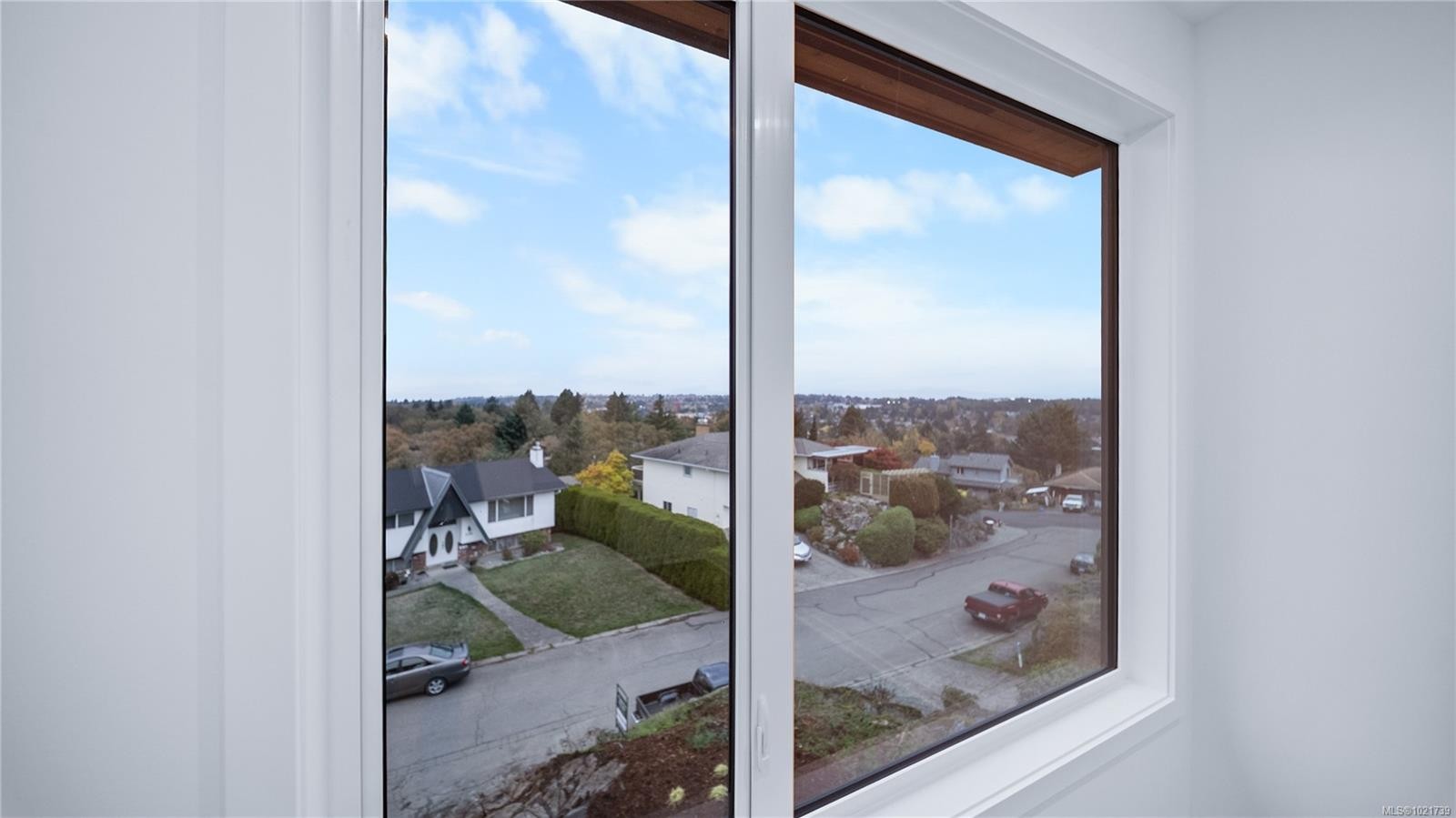 3700 Kootenay Pl, Saanich, BC