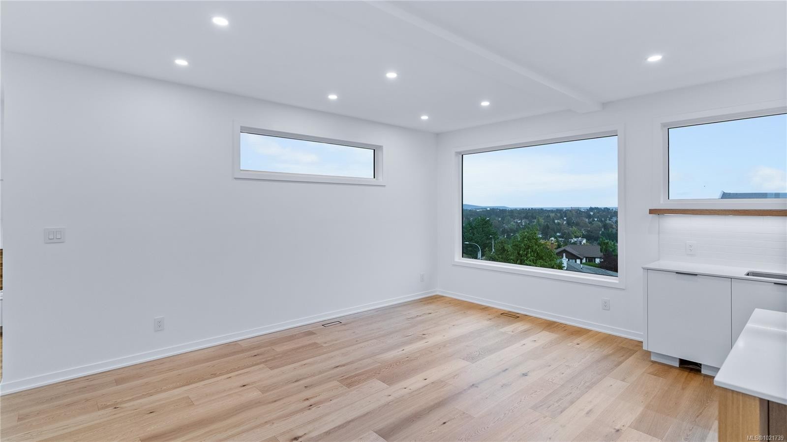 3700 Kootenay Pl, Saanich, BC